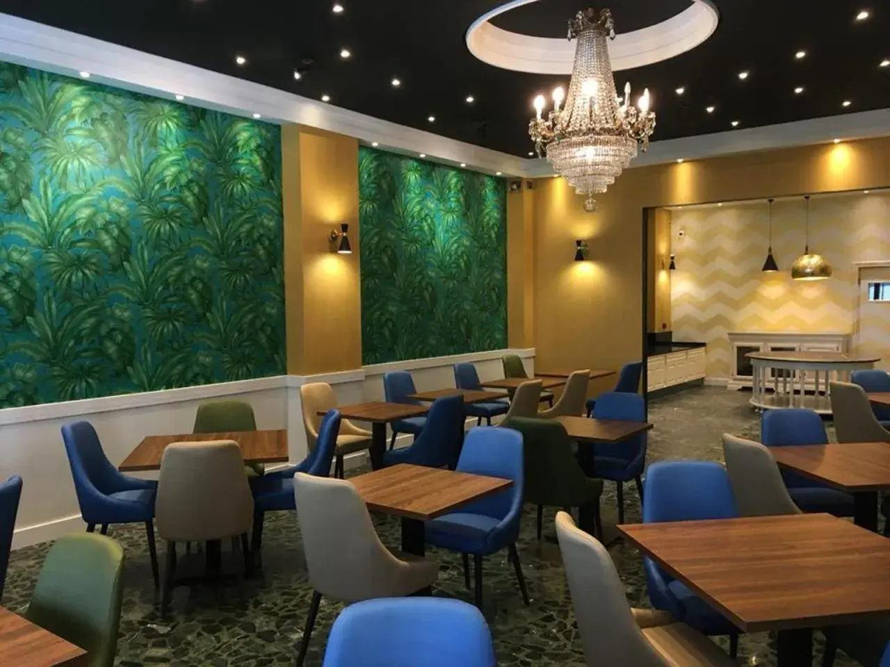 Restaurant/places to eat in Felipe IV Restaurant/places to eat in Felipe IV