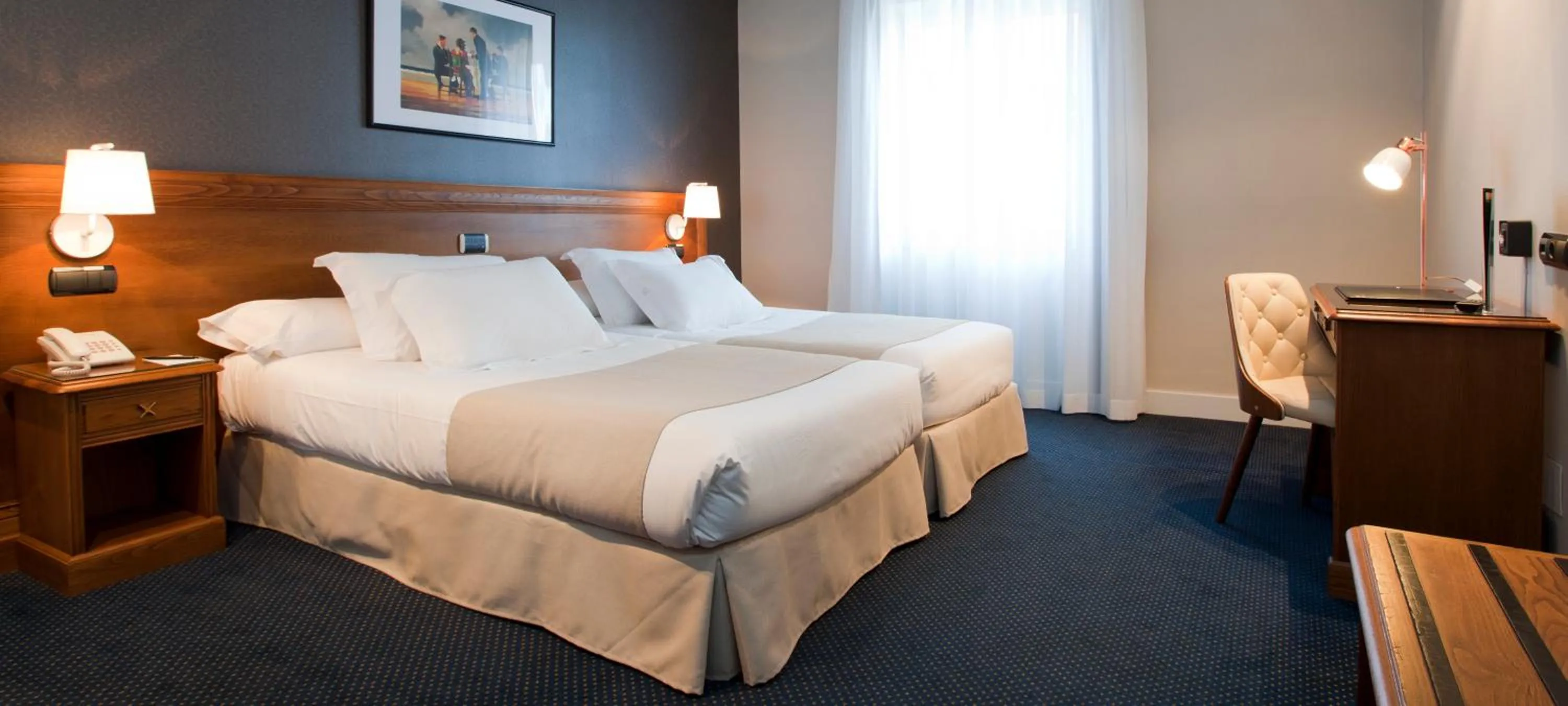 Photo of the whole room in Felipe IV