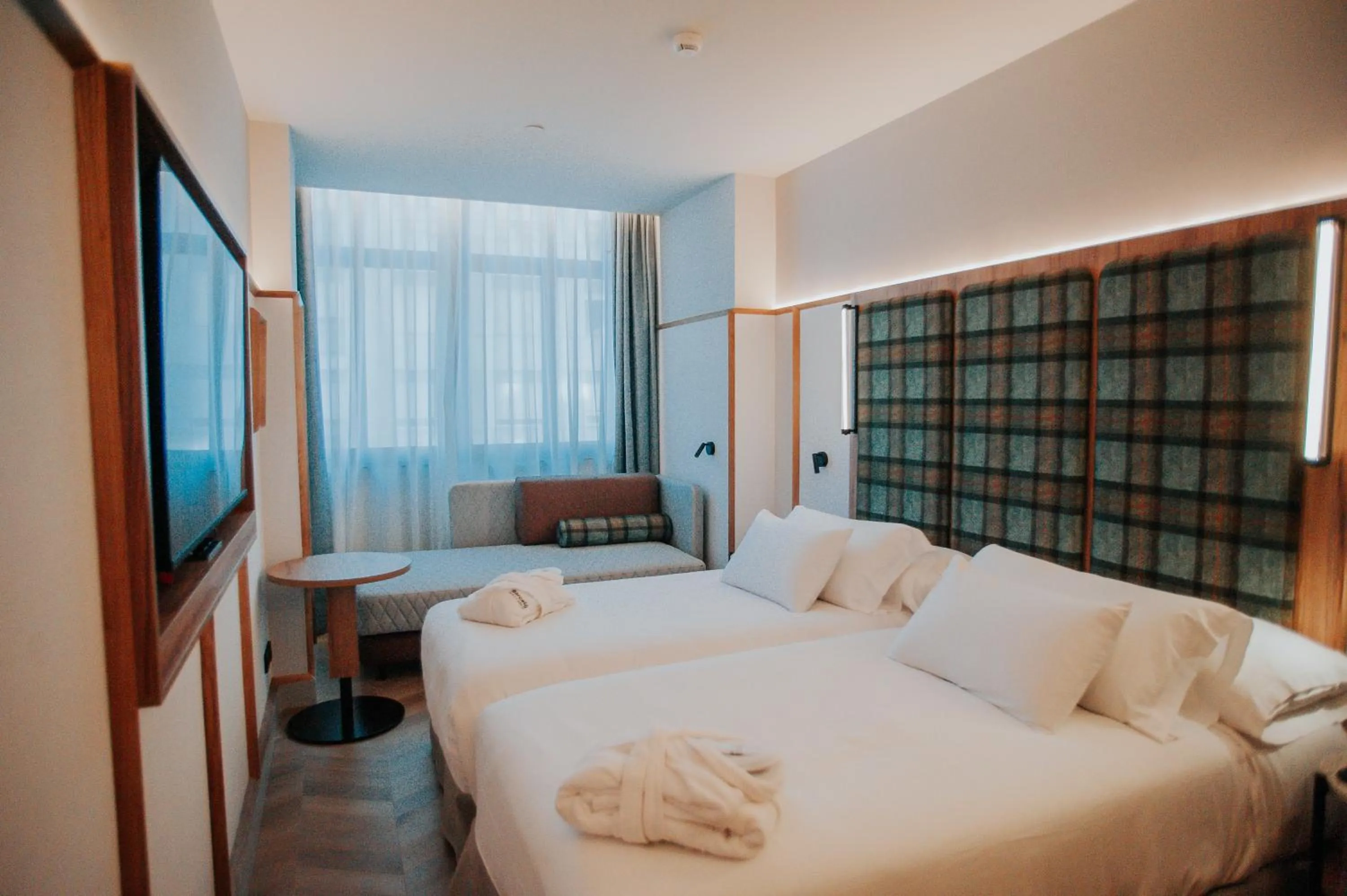 Photo of the whole room in Felipe IV