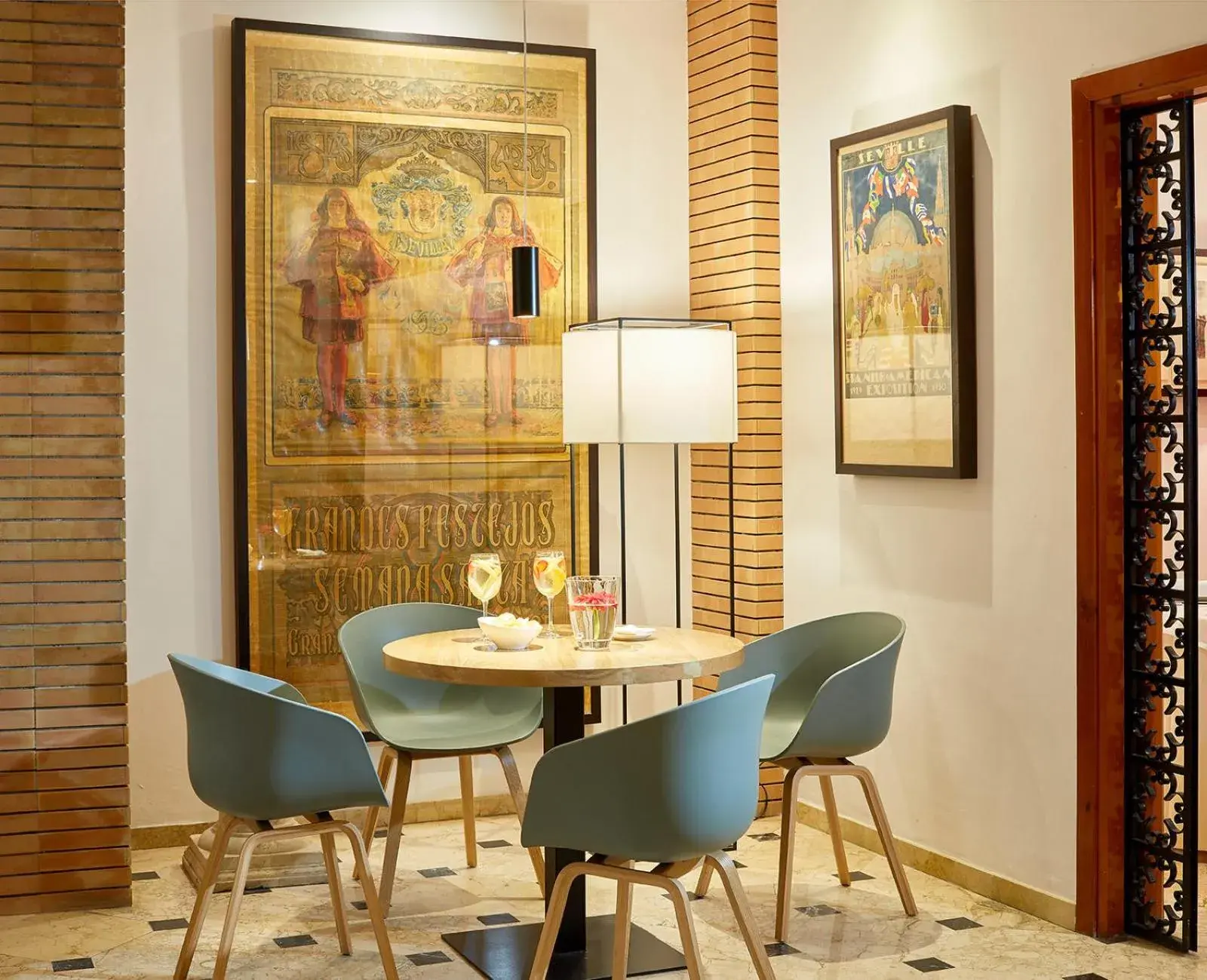 Lounge or bar in Hotel Fernando III Lounge or bar in Hotel Fernando III