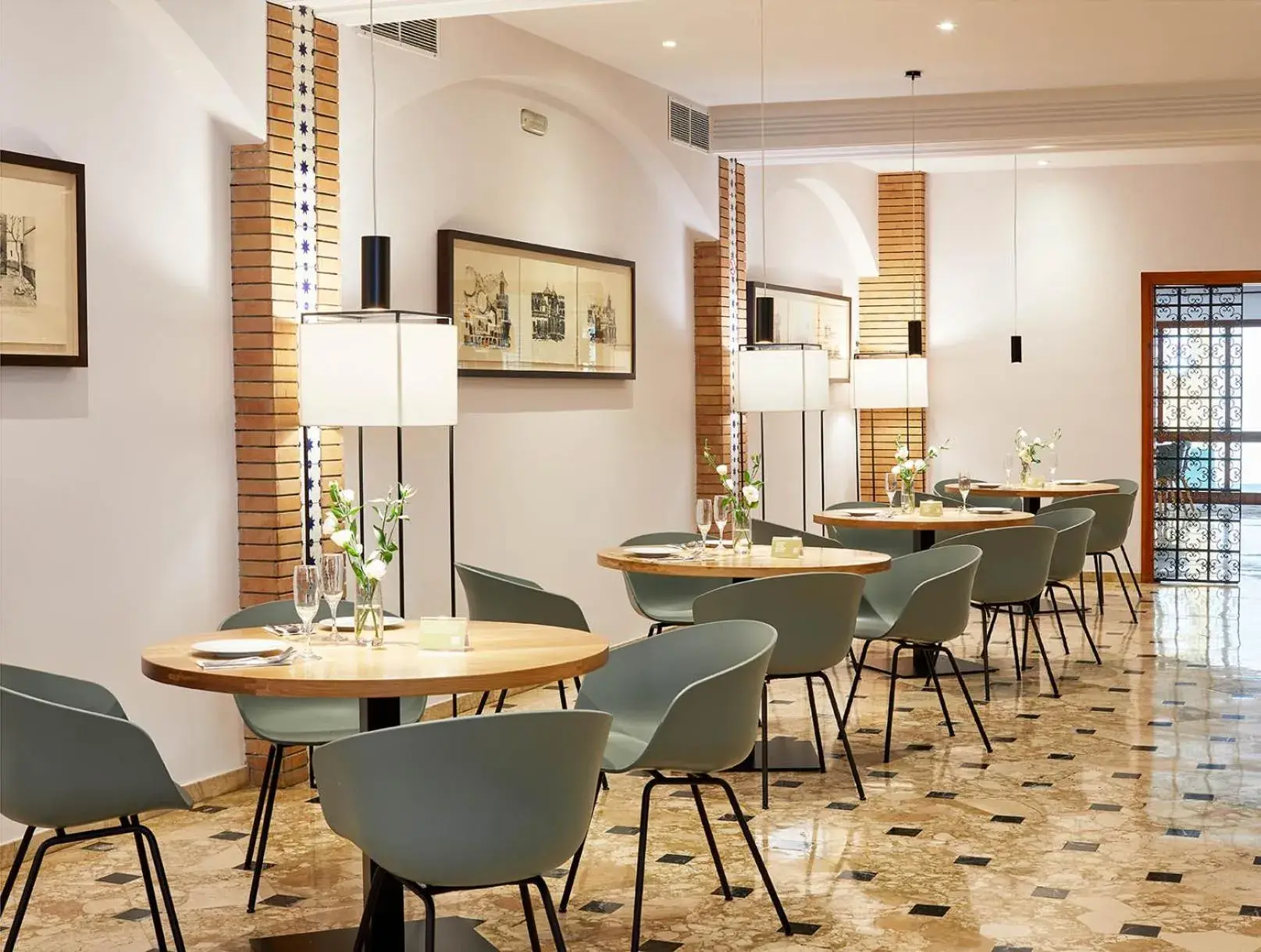 Restaurant/places to eat in Hotel Fernando III Restaurant/places to eat in Hotel Fernando III