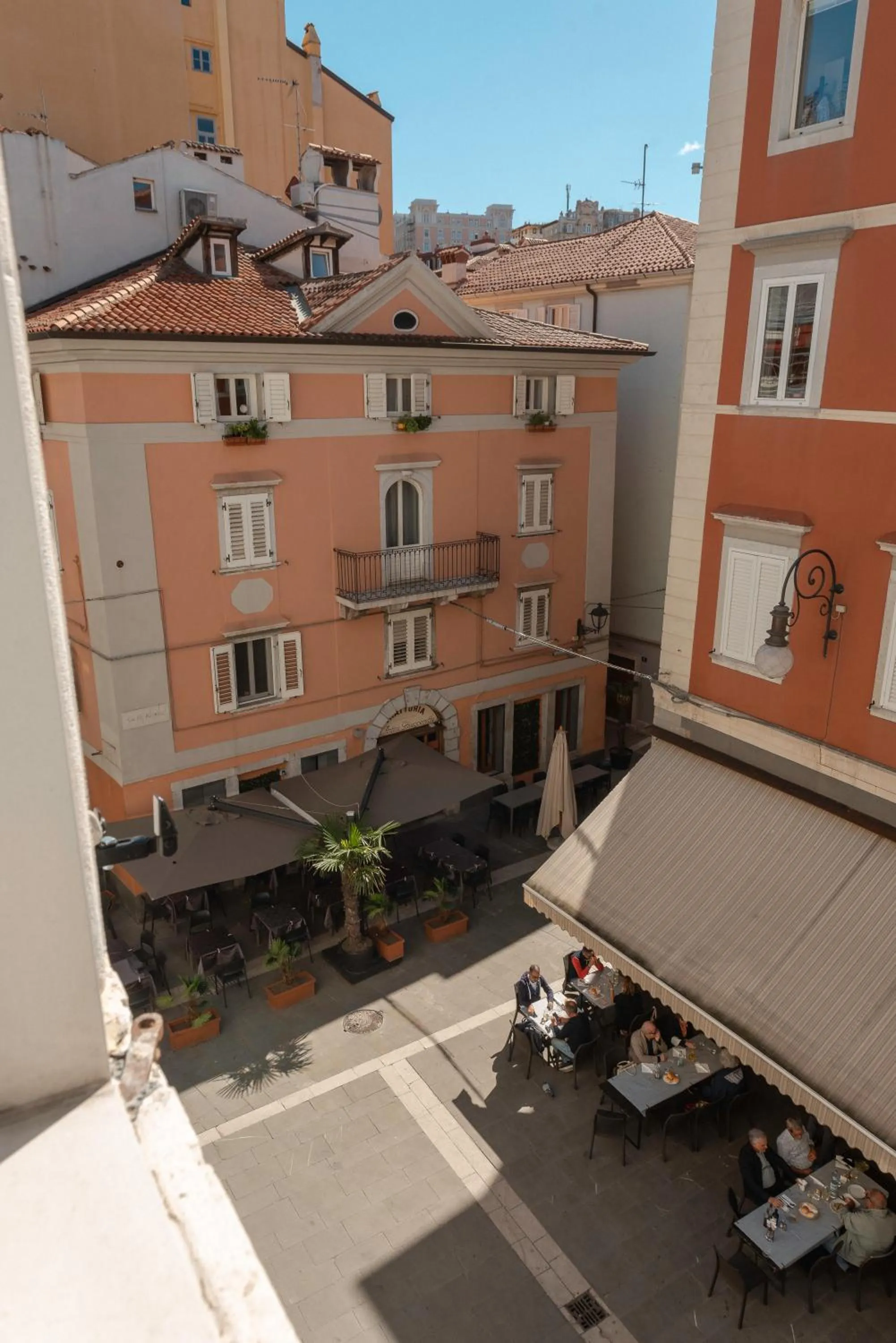 Property building in Victoria Boutique Suites