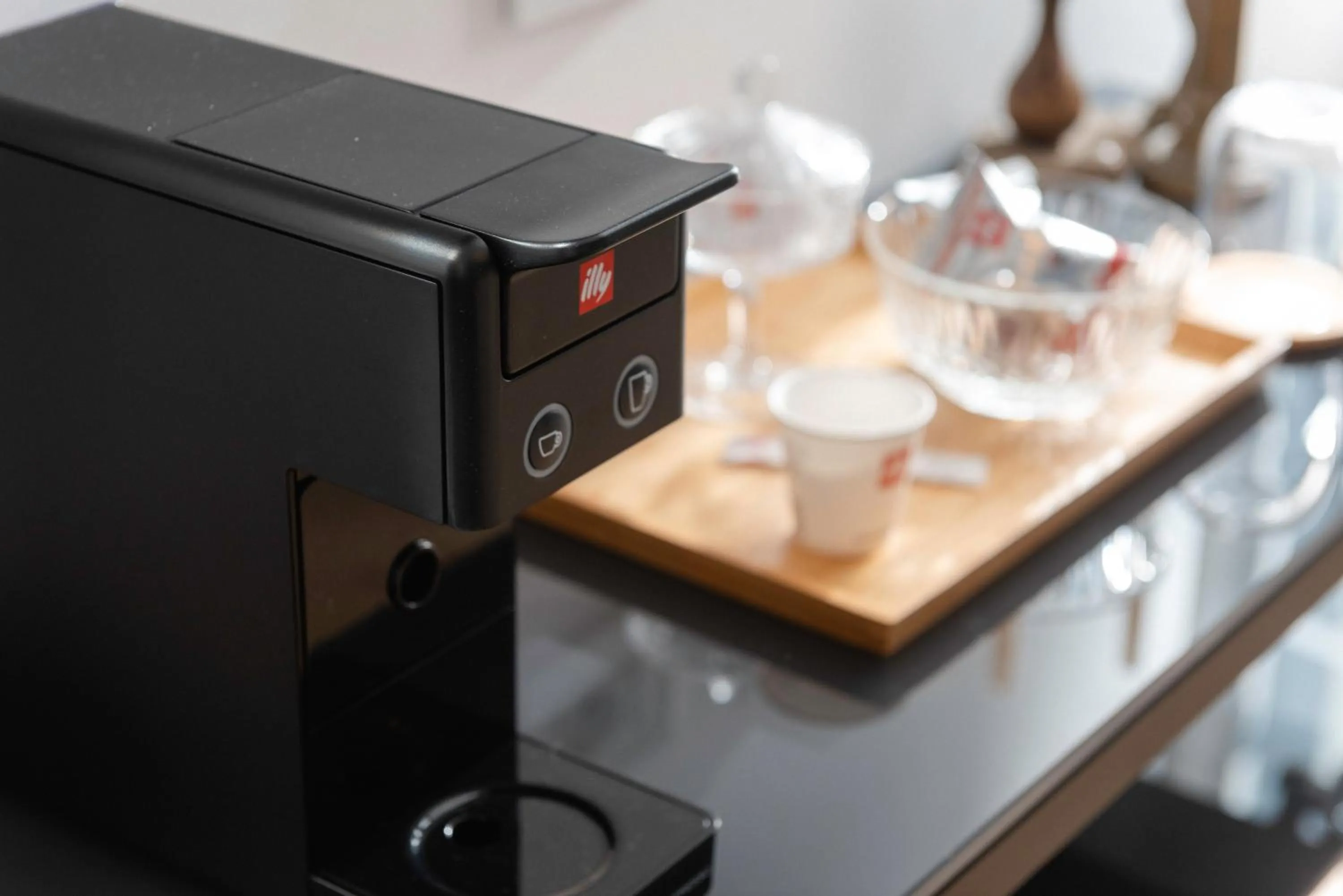 Coffee/tea facilities in Victoria Boutique Suites