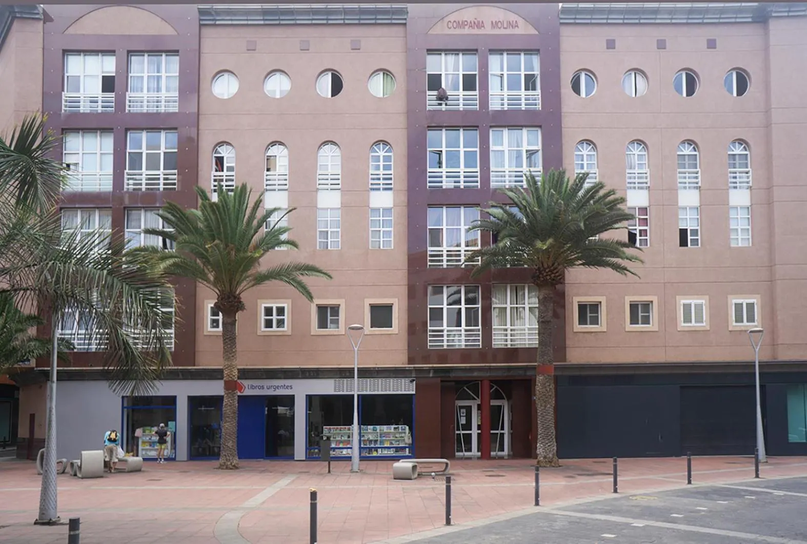 Facade/entrance in EL HOGAR DEL MAGEC
