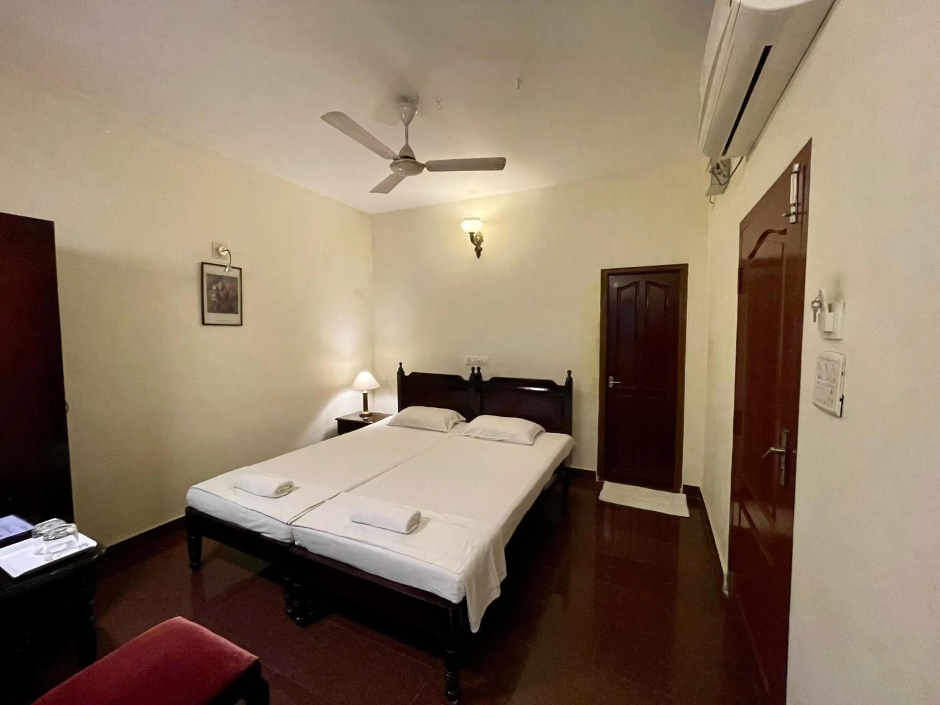 Photo of the whole room, Bed in Walton's Homestay, Fort Cochin