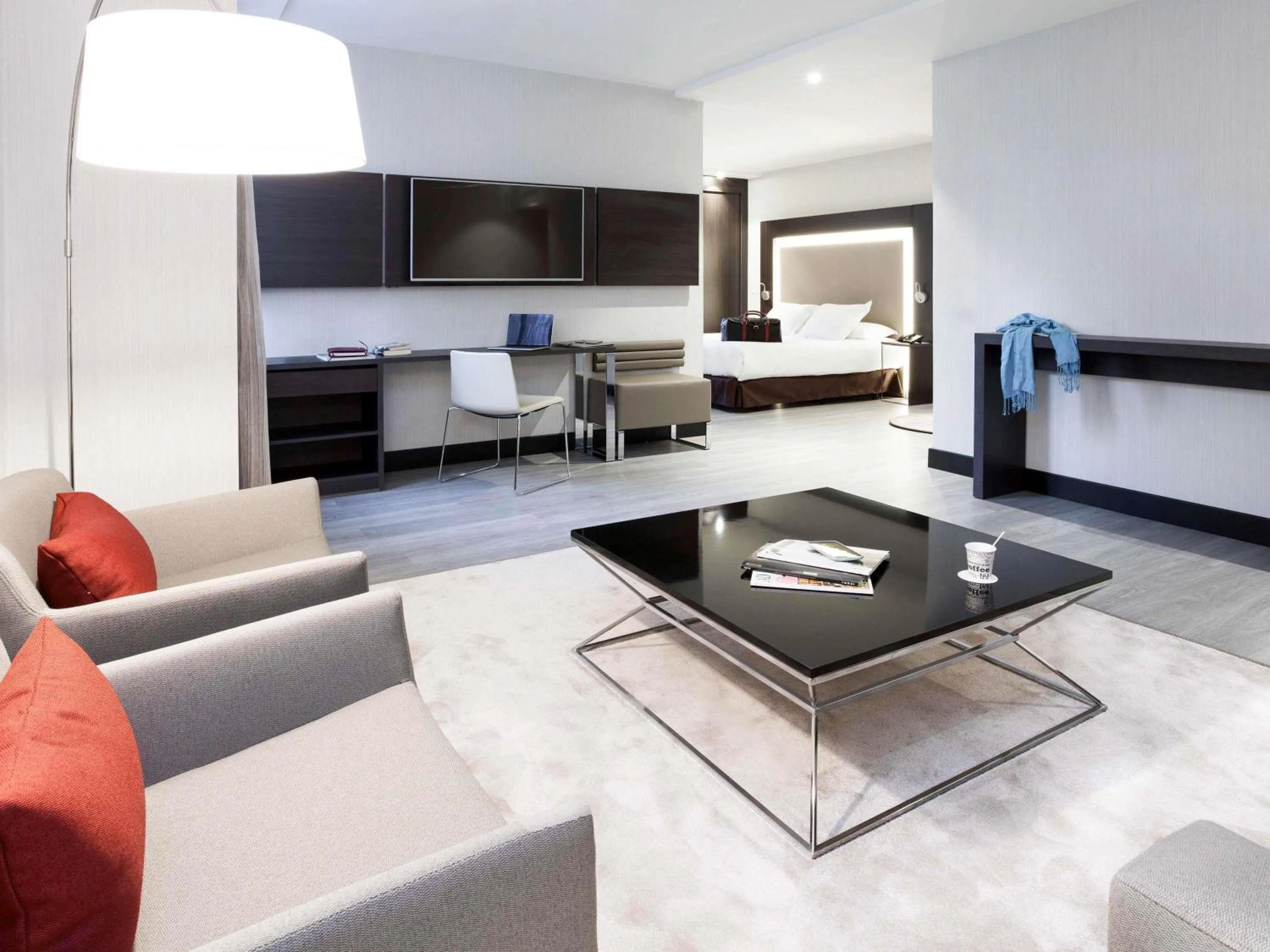 Bedroom, Bed in Novotel Madrid Center