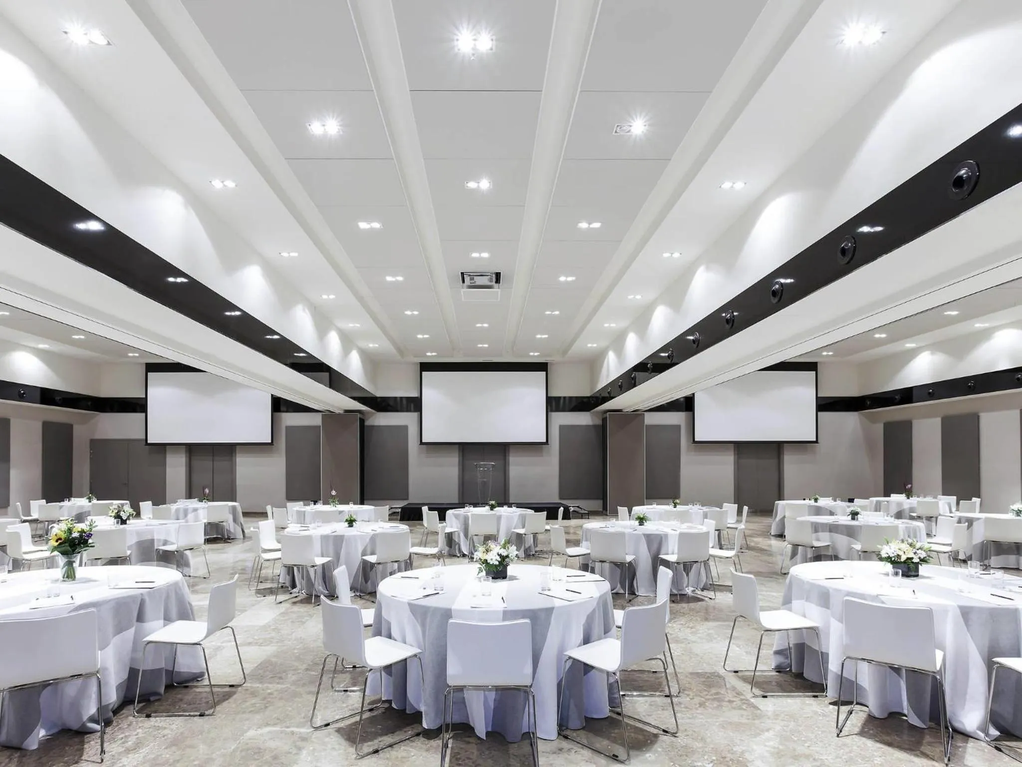 Meeting/conference room in Novotel Madrid Center