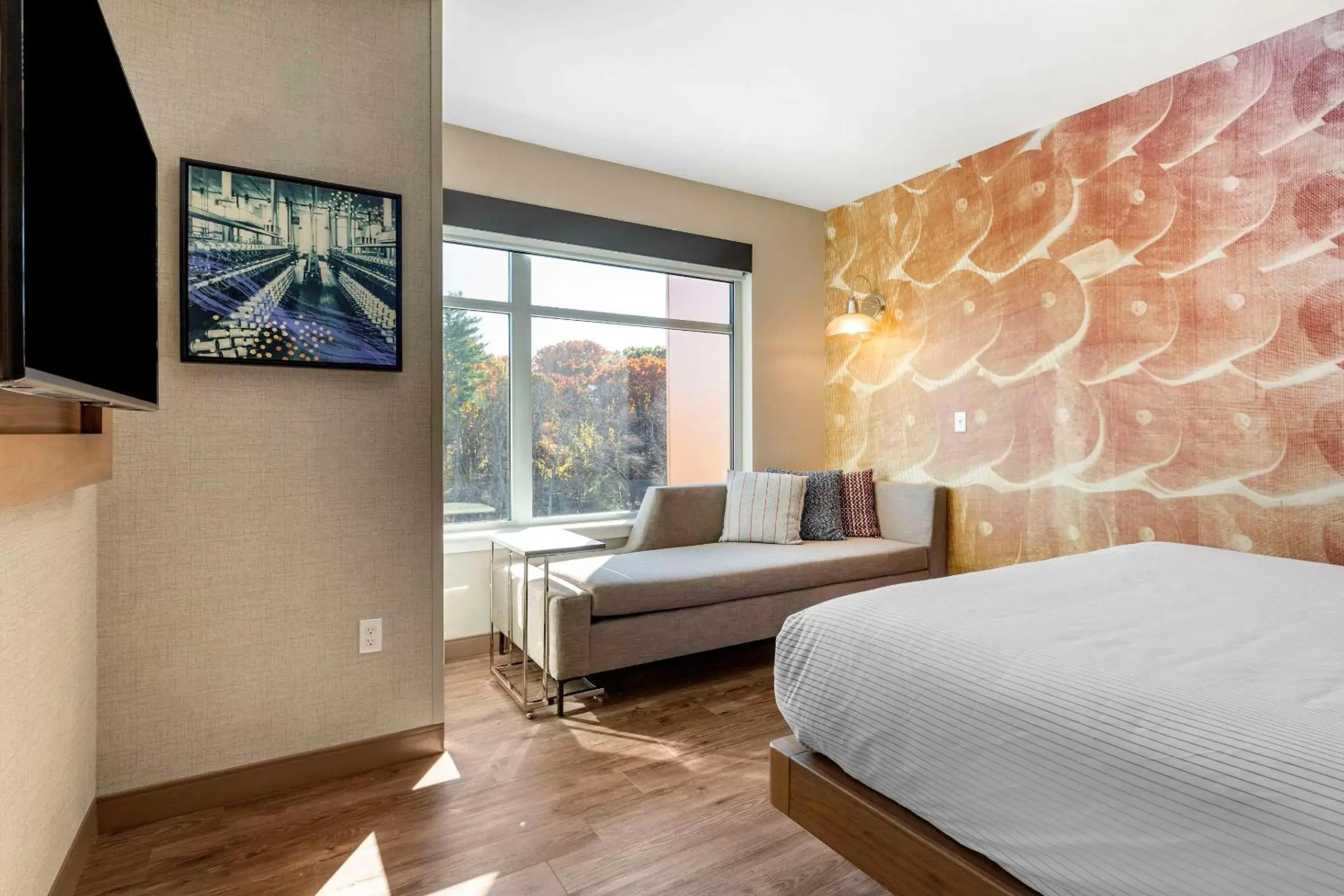 Bedroom, Bed in Cambria Hotel Manchester South Windsor Bedroom, Bed in Cambria Hotel Manchester South Windsor