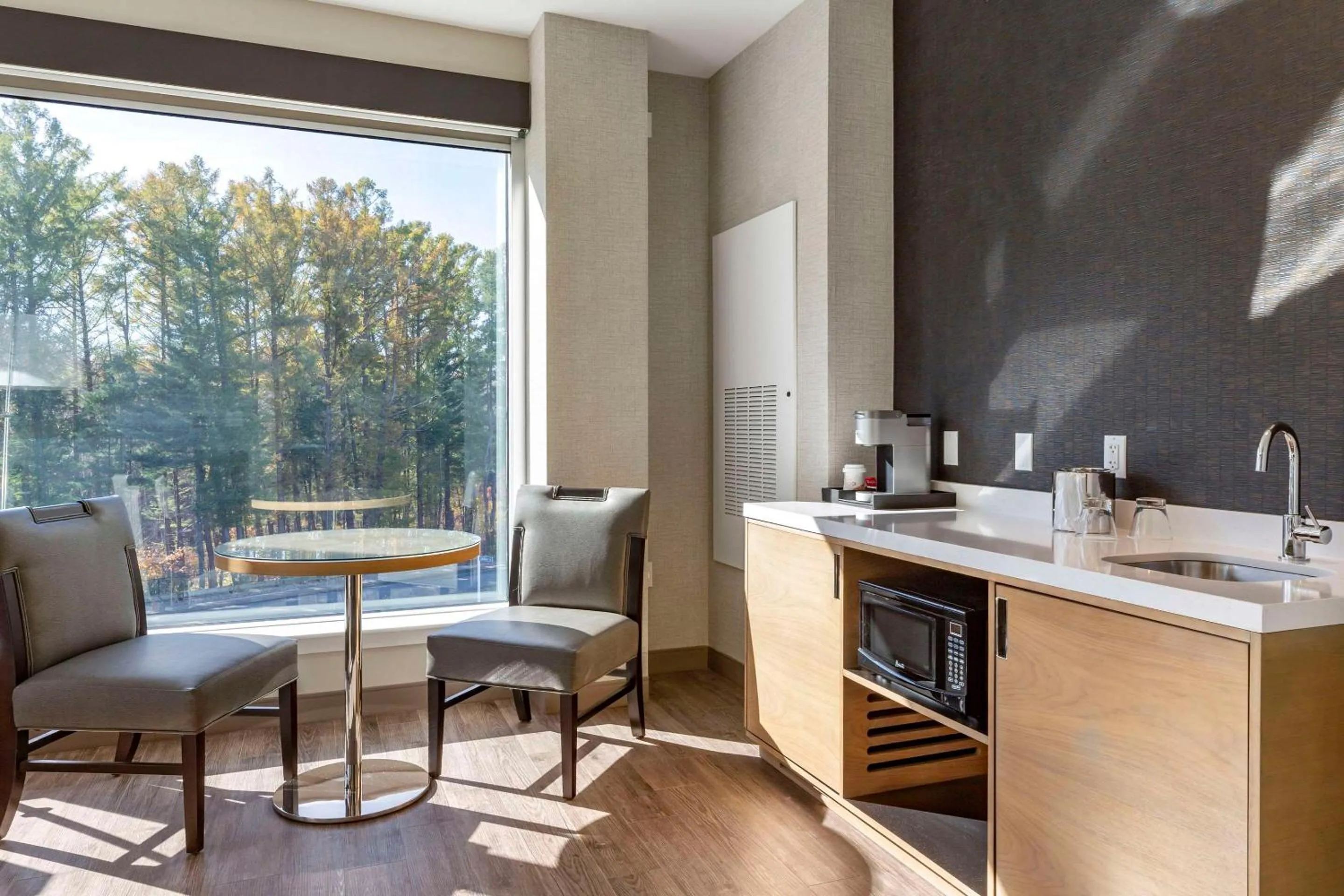 Bedroom in Cambria Hotel Manchester South Windsor