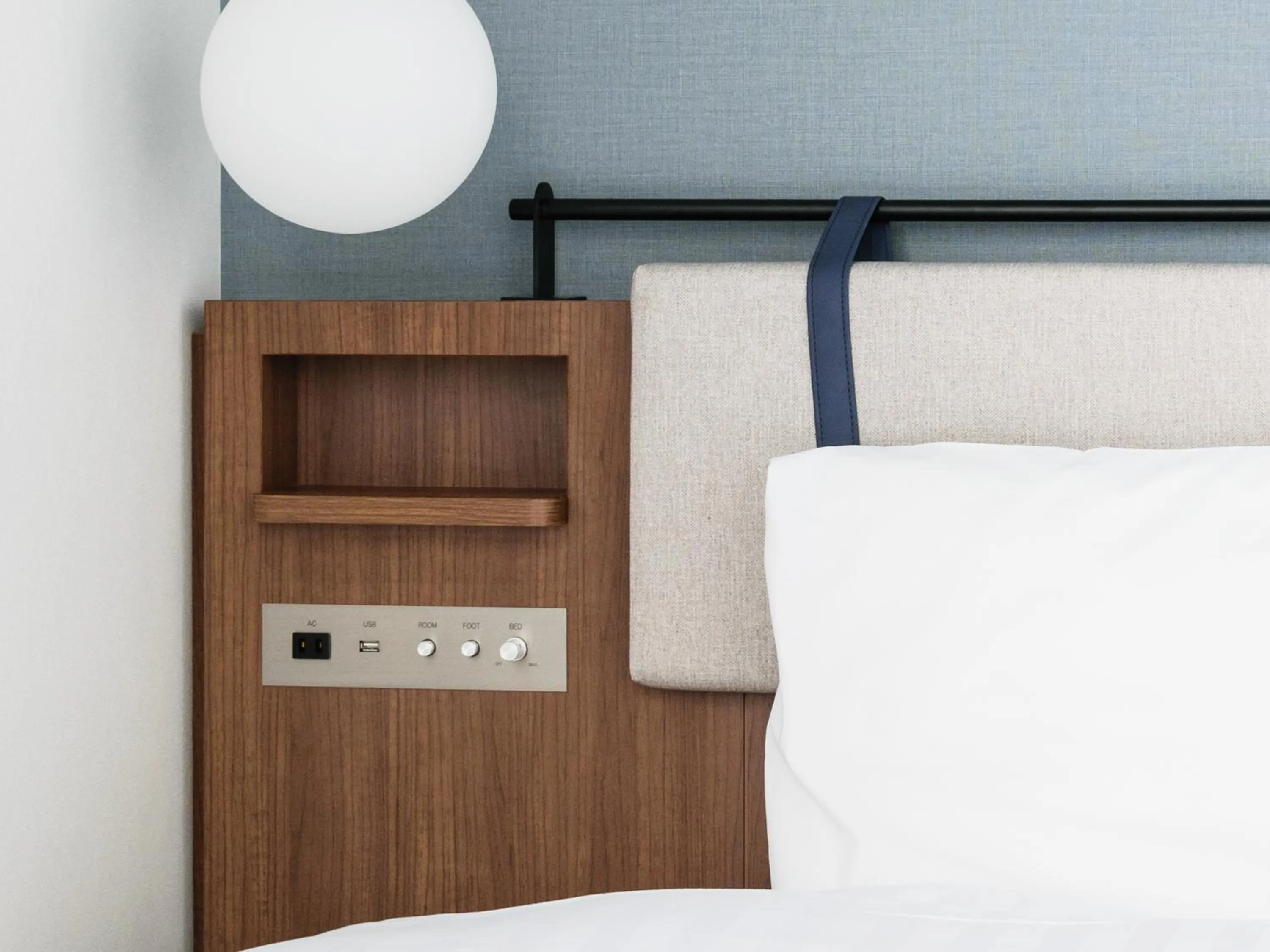 Photo of the whole room, Bed in Comfort Hotel Yokkaichi