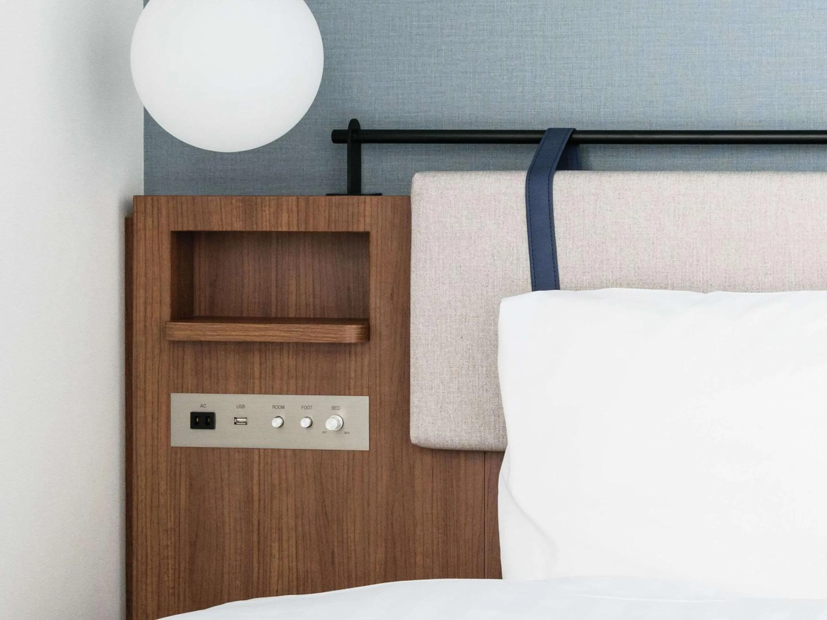 Bedroom, Bed in Comfort Hotel Yokkaichi