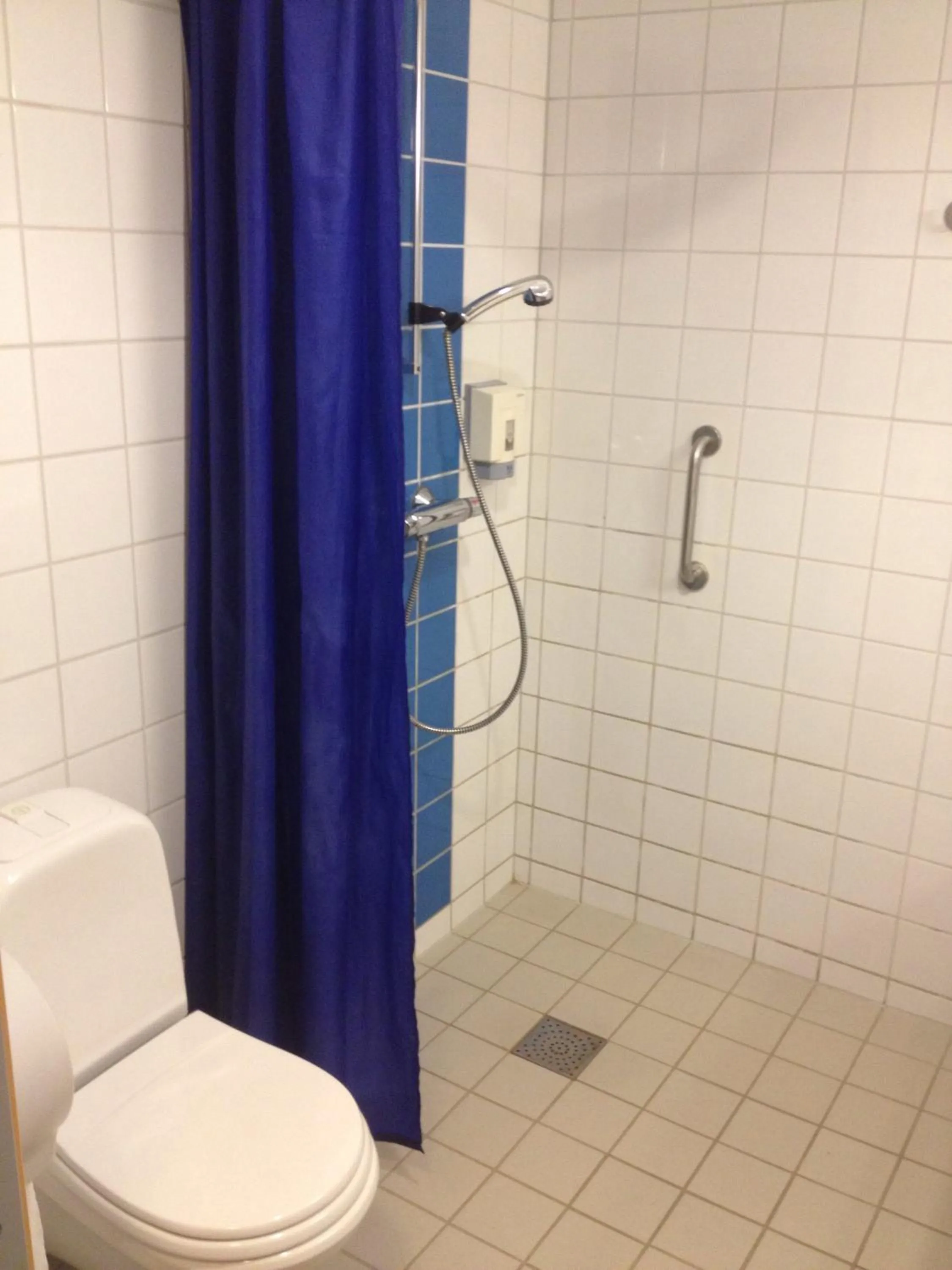Shower in Ullevål Hotel