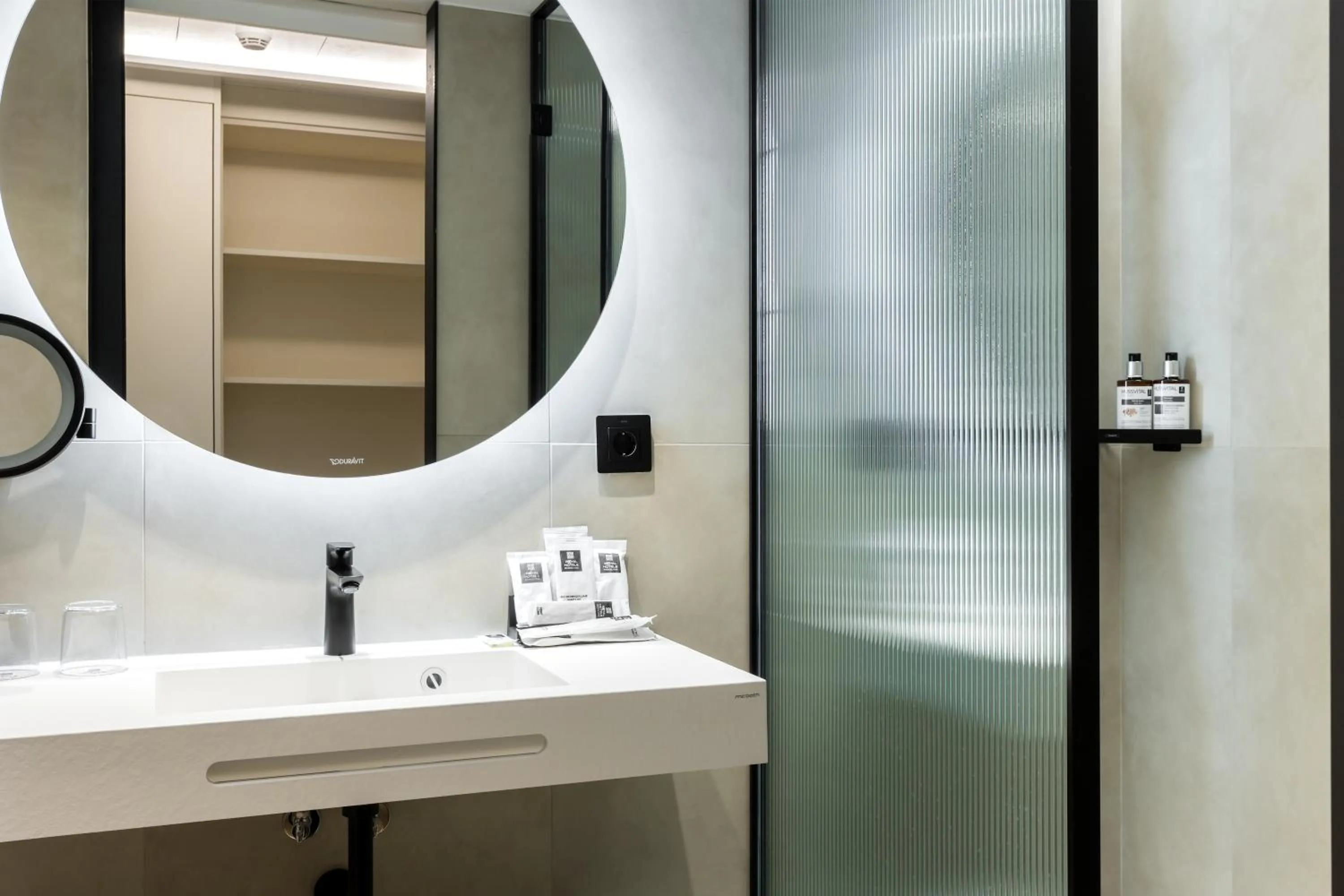 Bathroom in Royal Ramblas