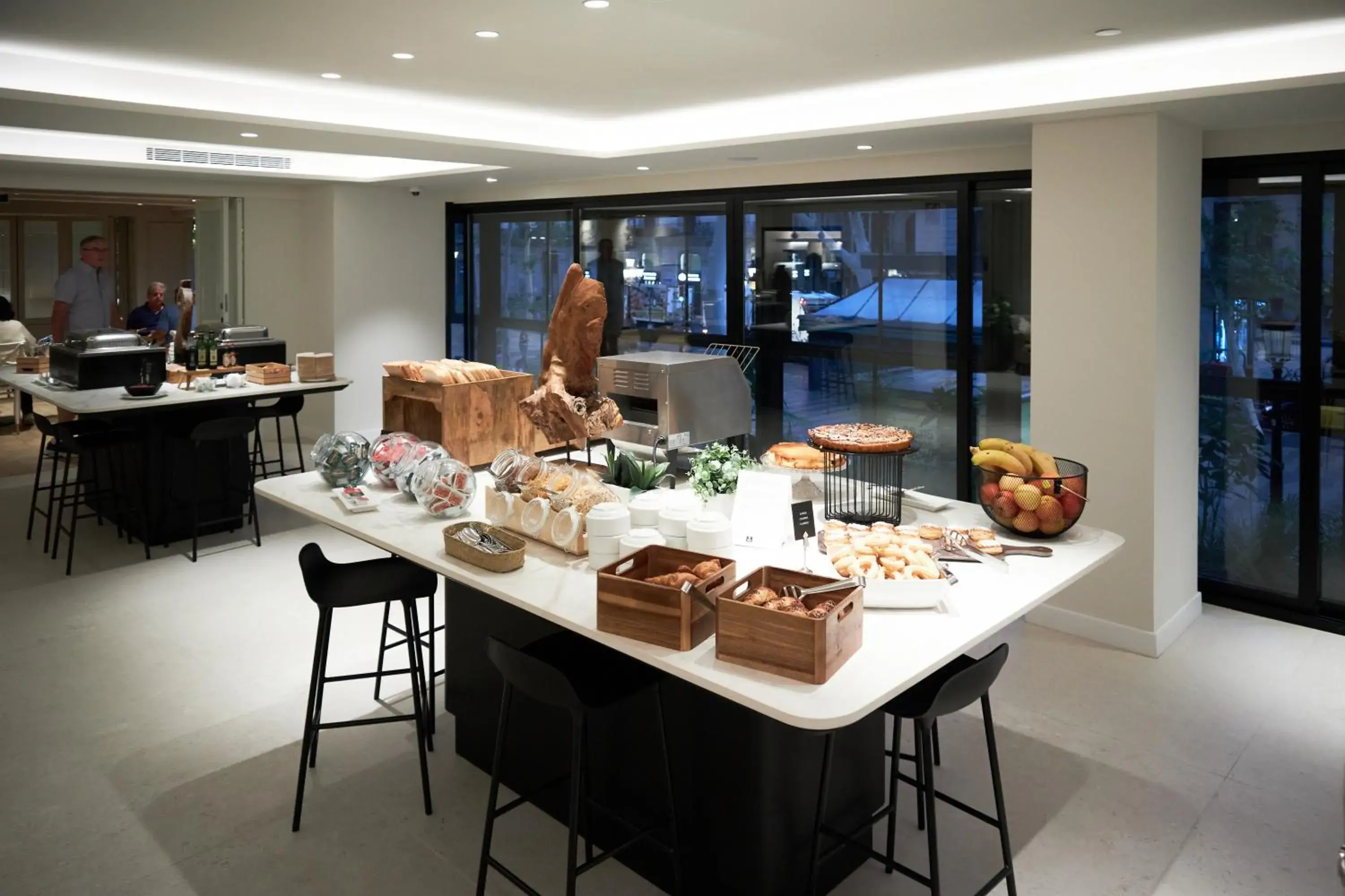 Breakfast in Royal Ramblas Breakfast in Royal Ramblas