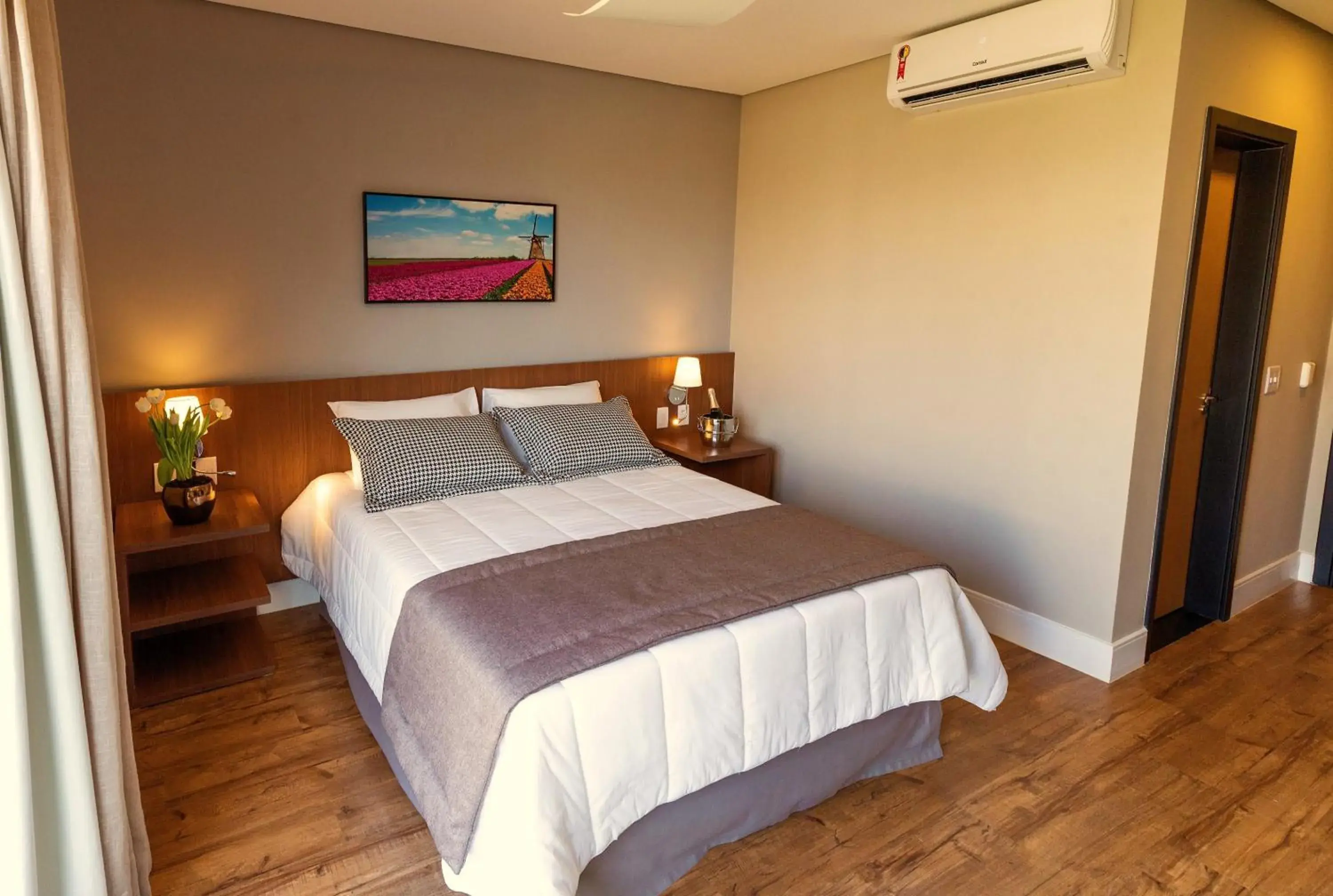 Bedroom, Bed in Royal Tulip Holambra Bedroom, Bed in Royal Tulip Holambra