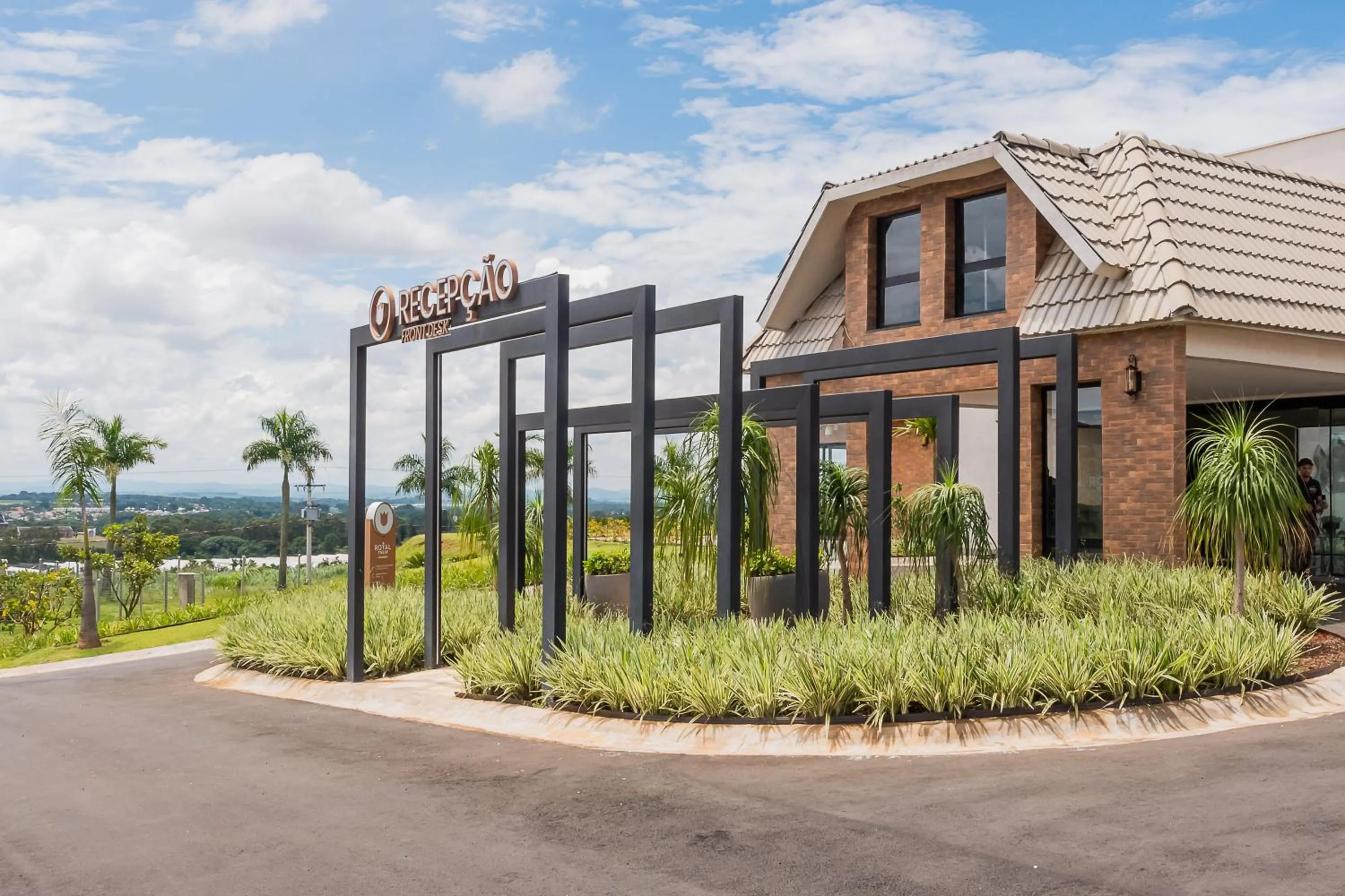 Royal Tulip Holambra