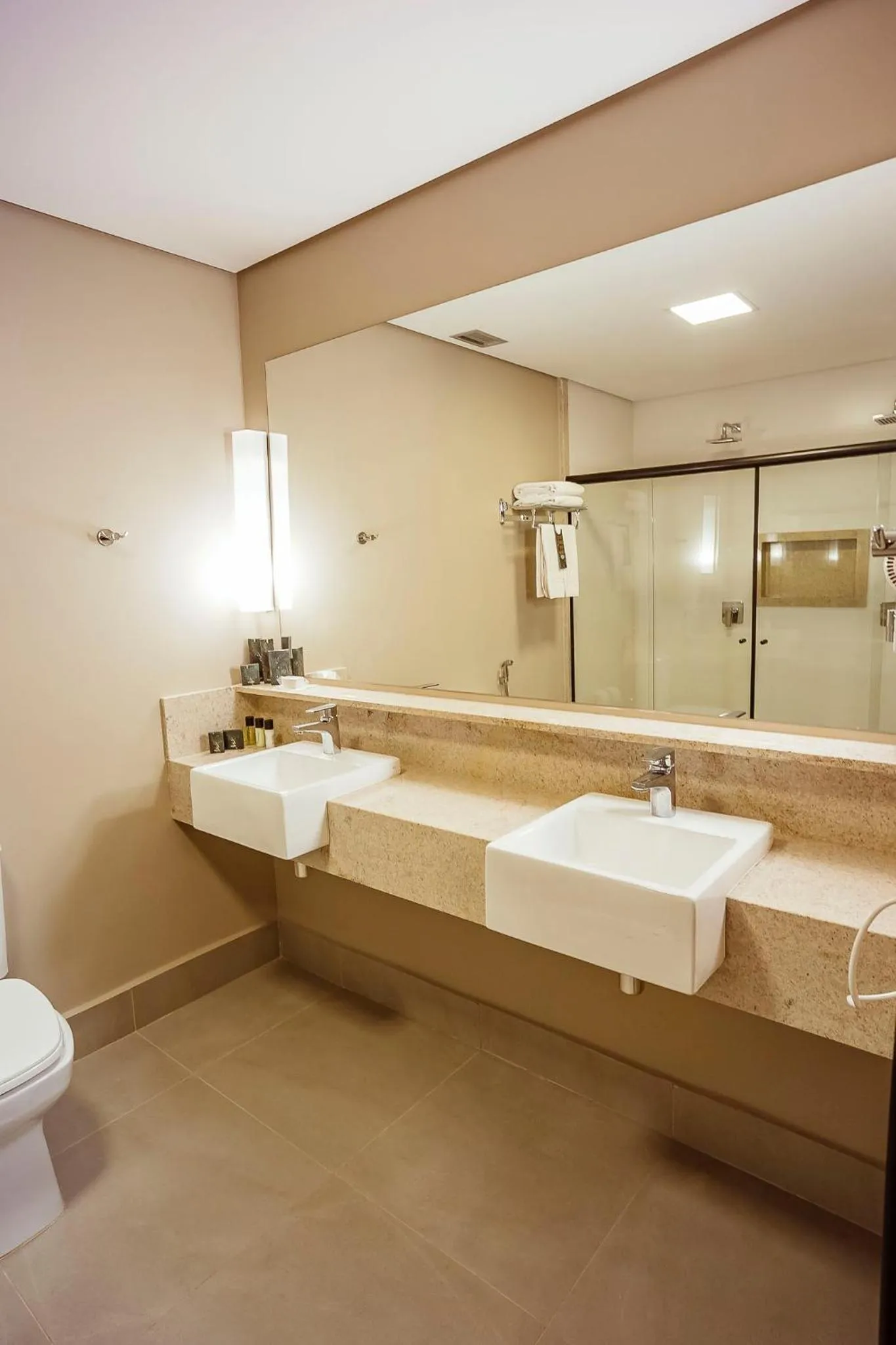 Royal Tulip Holambra