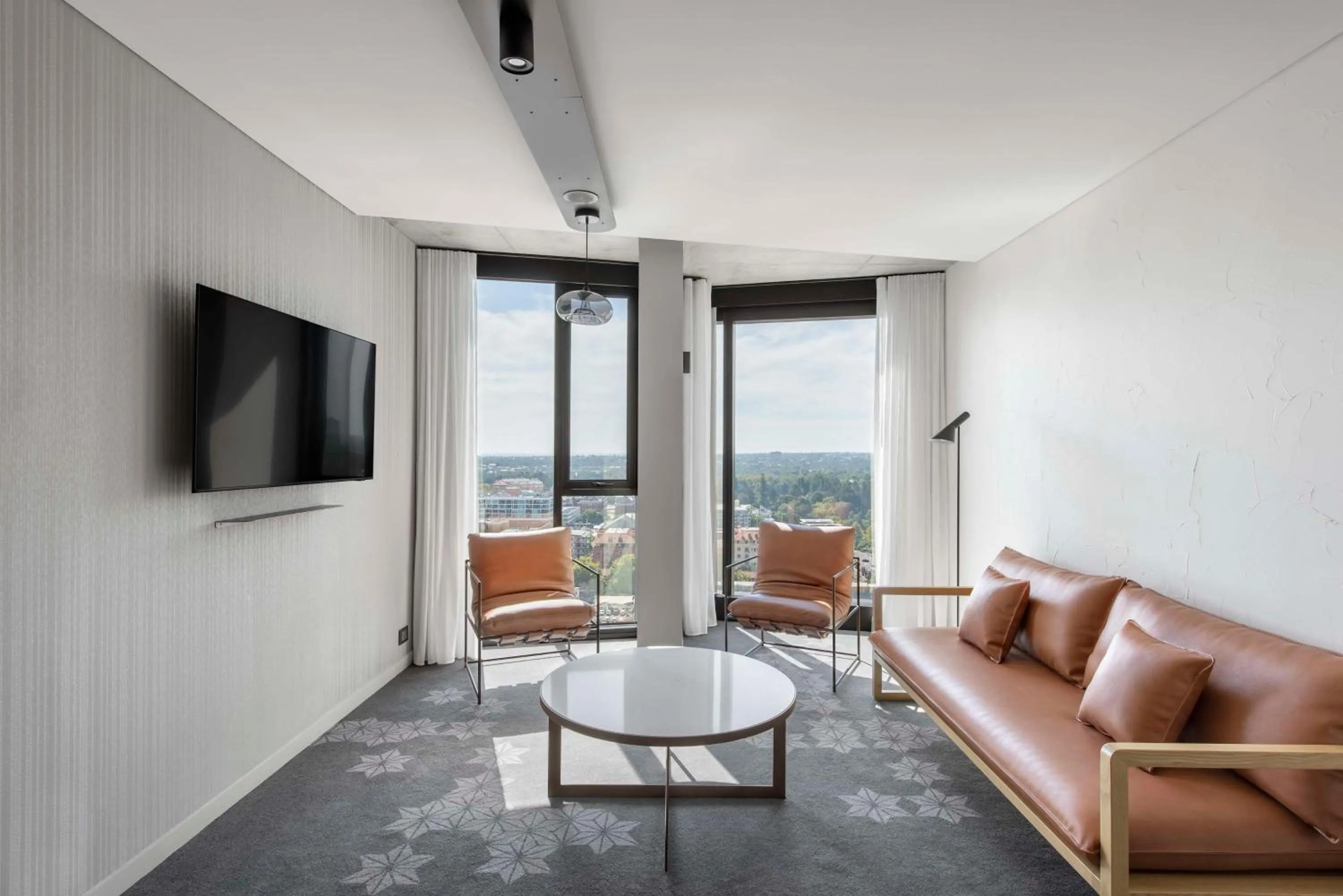 TV and multimedia in Vibe Hotel Adelaide