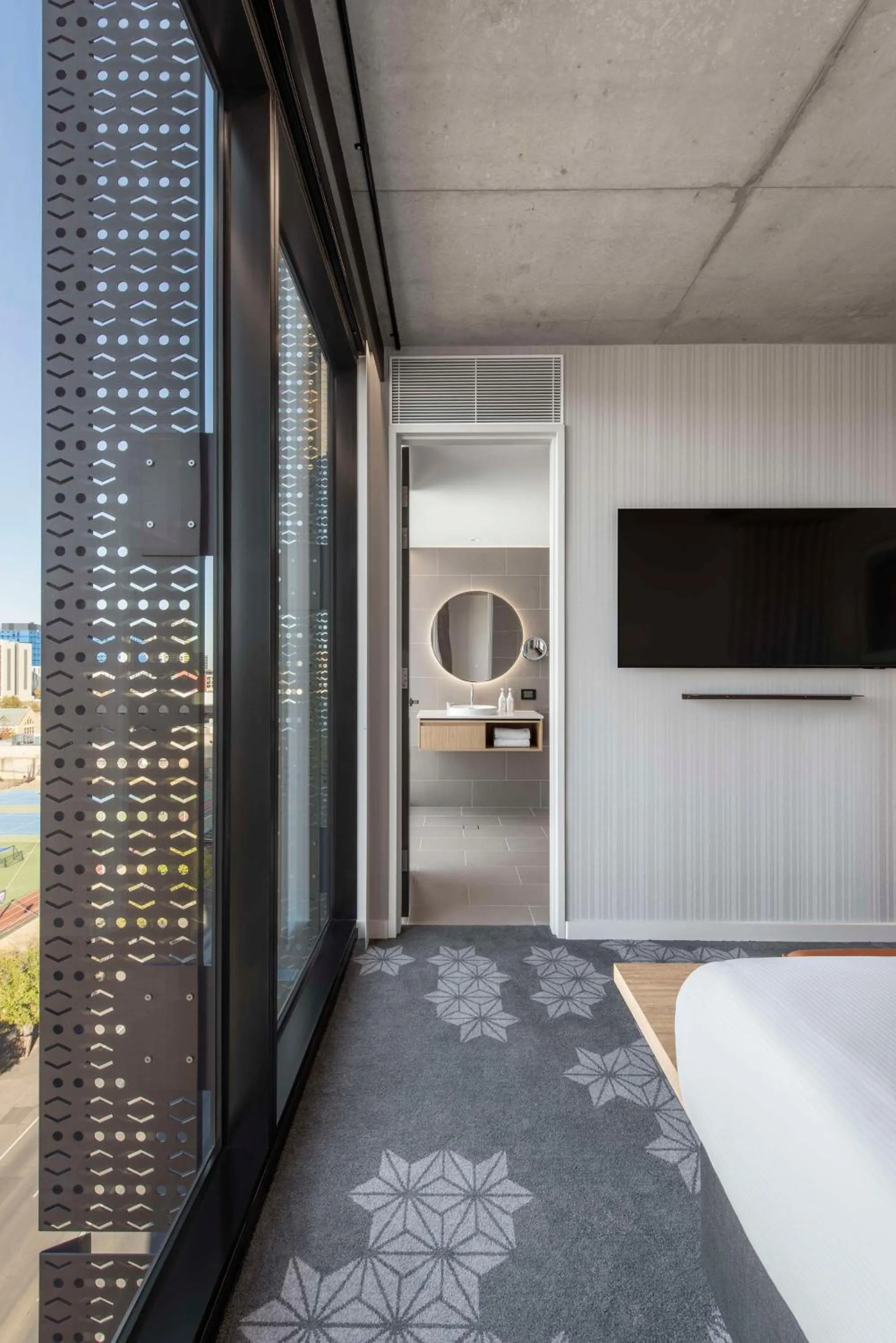 Bedroom, Bed in Vibe Hotel Adelaide