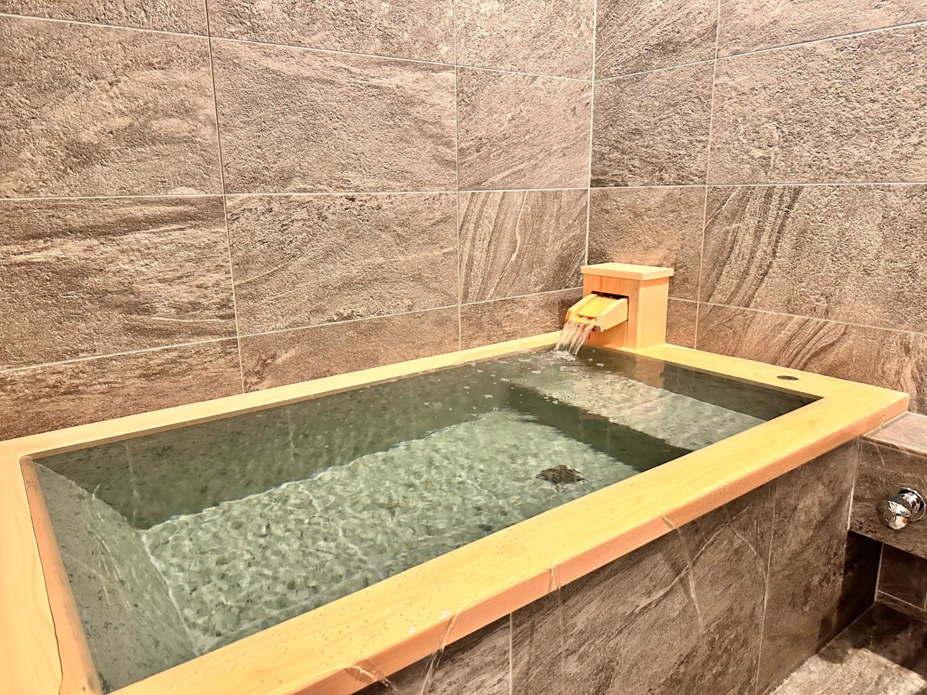 Hot Tub in KOUBOUNOYU HONTEN