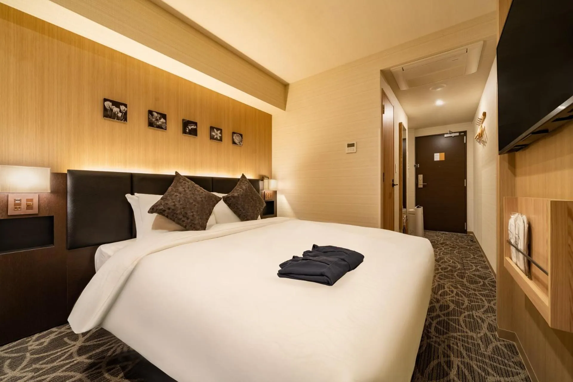 Photo of the whole room, Bed in Hotel Shuranza MAKUHARI BAY