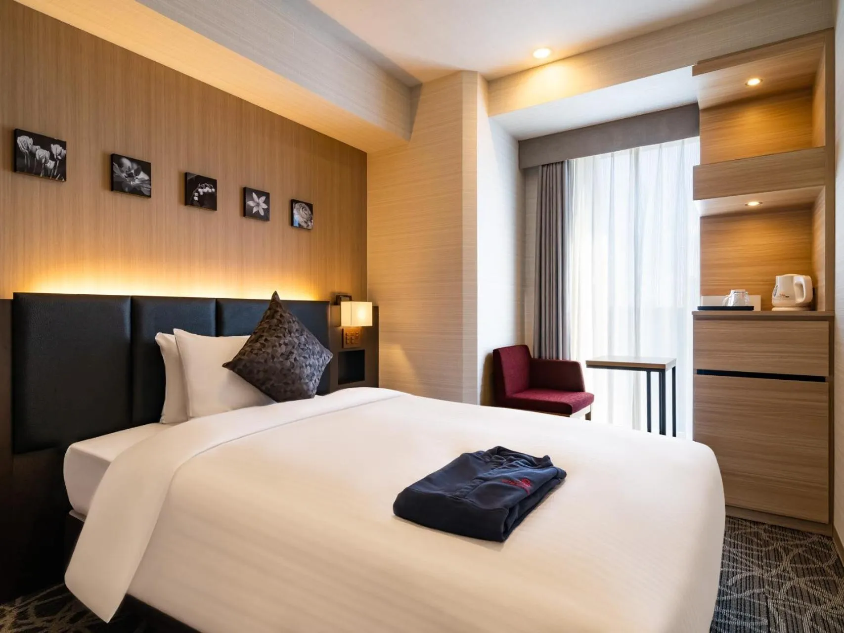 Photo of the whole room, Bed in Hotel Shuranza MAKUHARI BAY