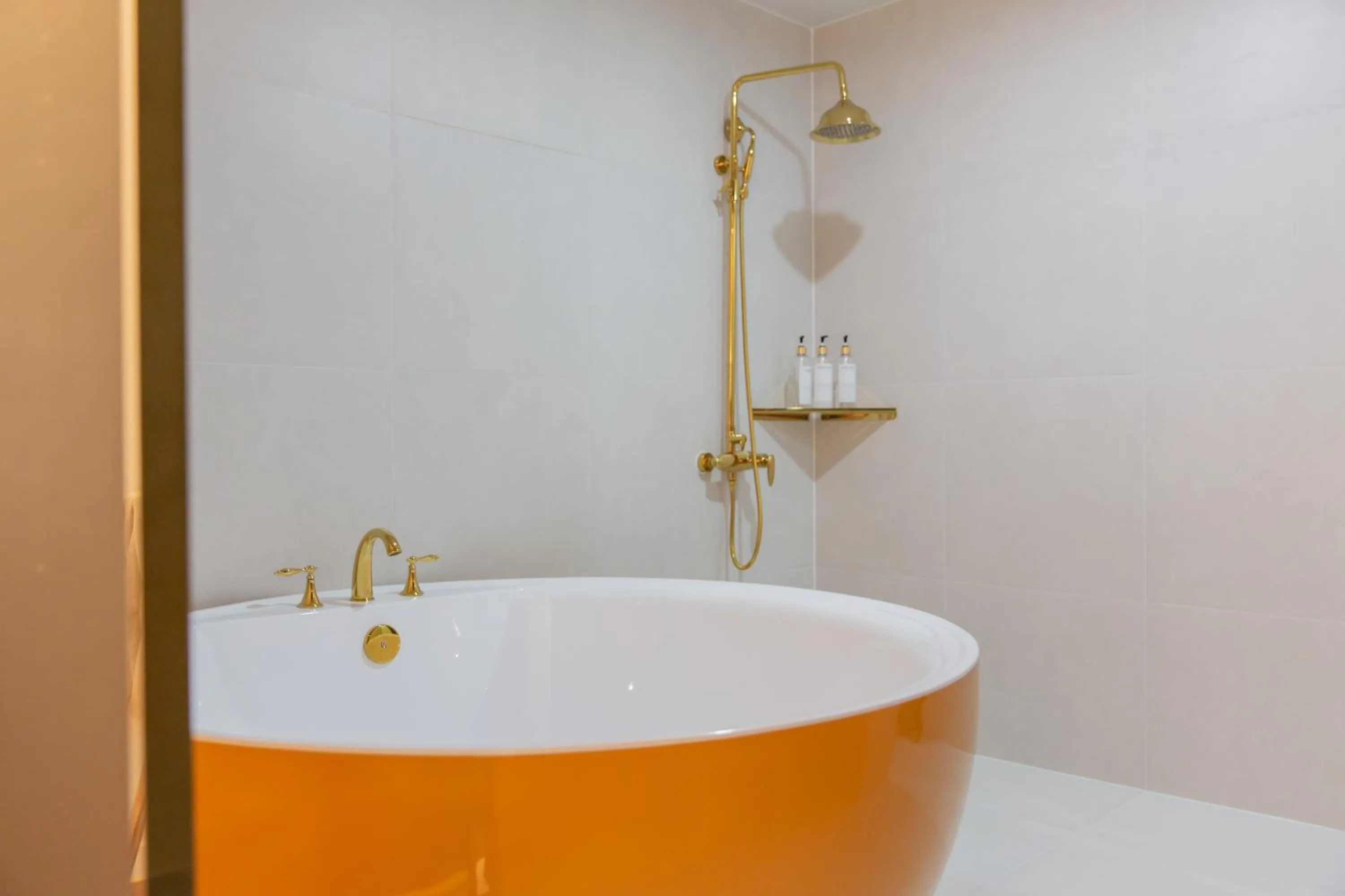 Bath in Denbasta Hotel Heritage