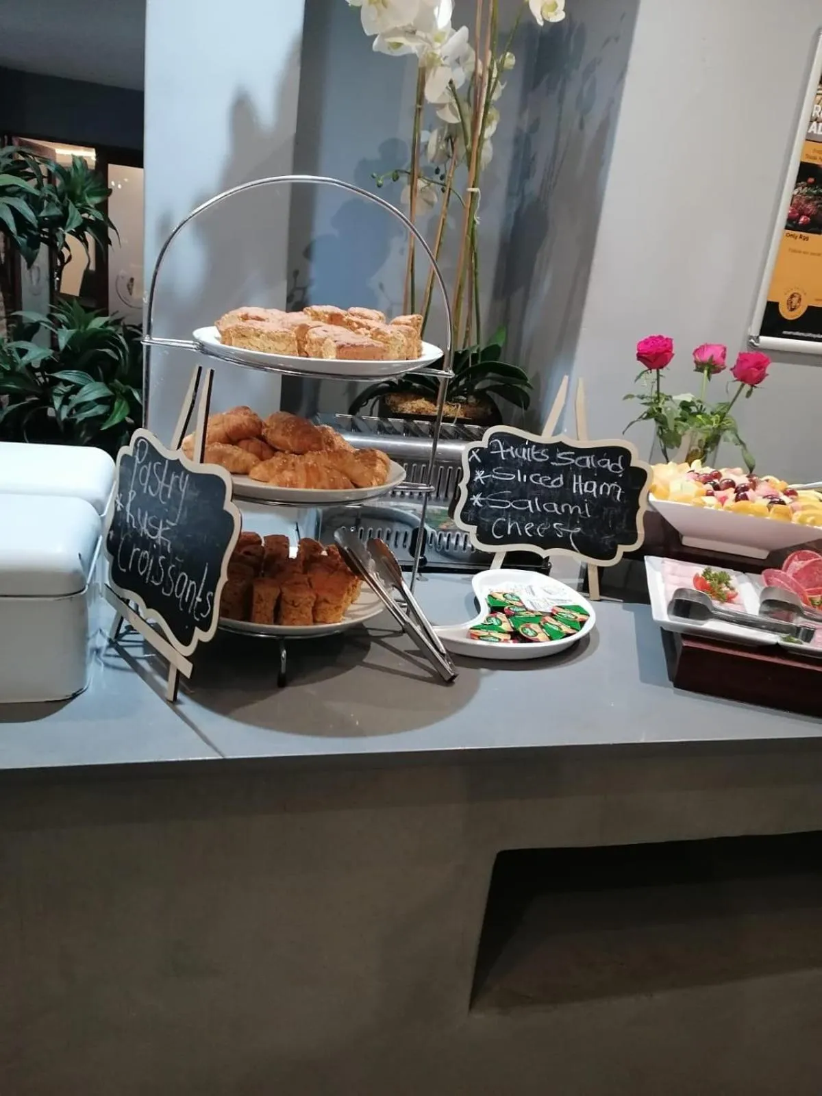 Food and drinks in Khayalami Hotel - Mbombela