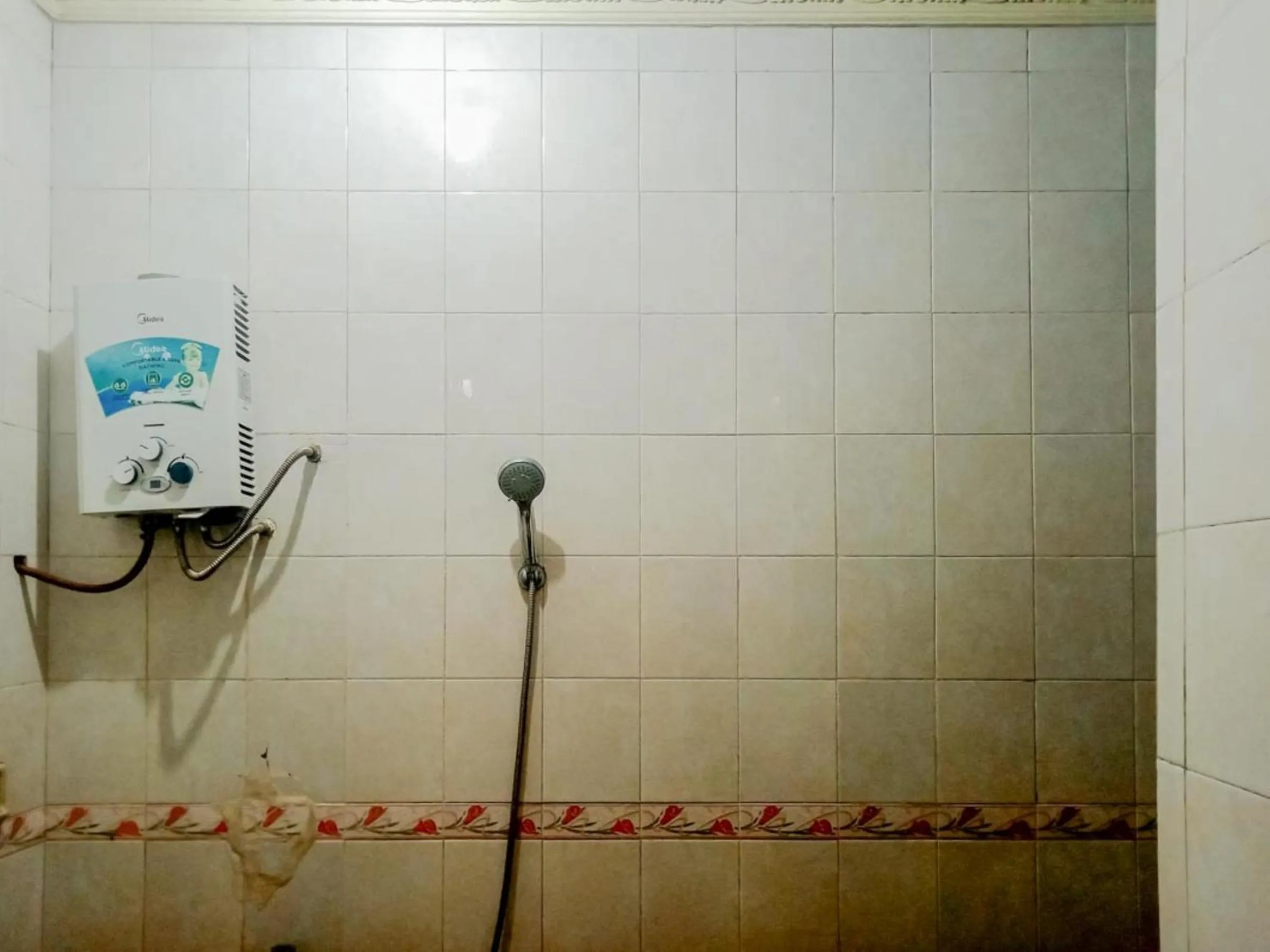 Bathroom in Homestay Akik Hijau Near Panakkukang