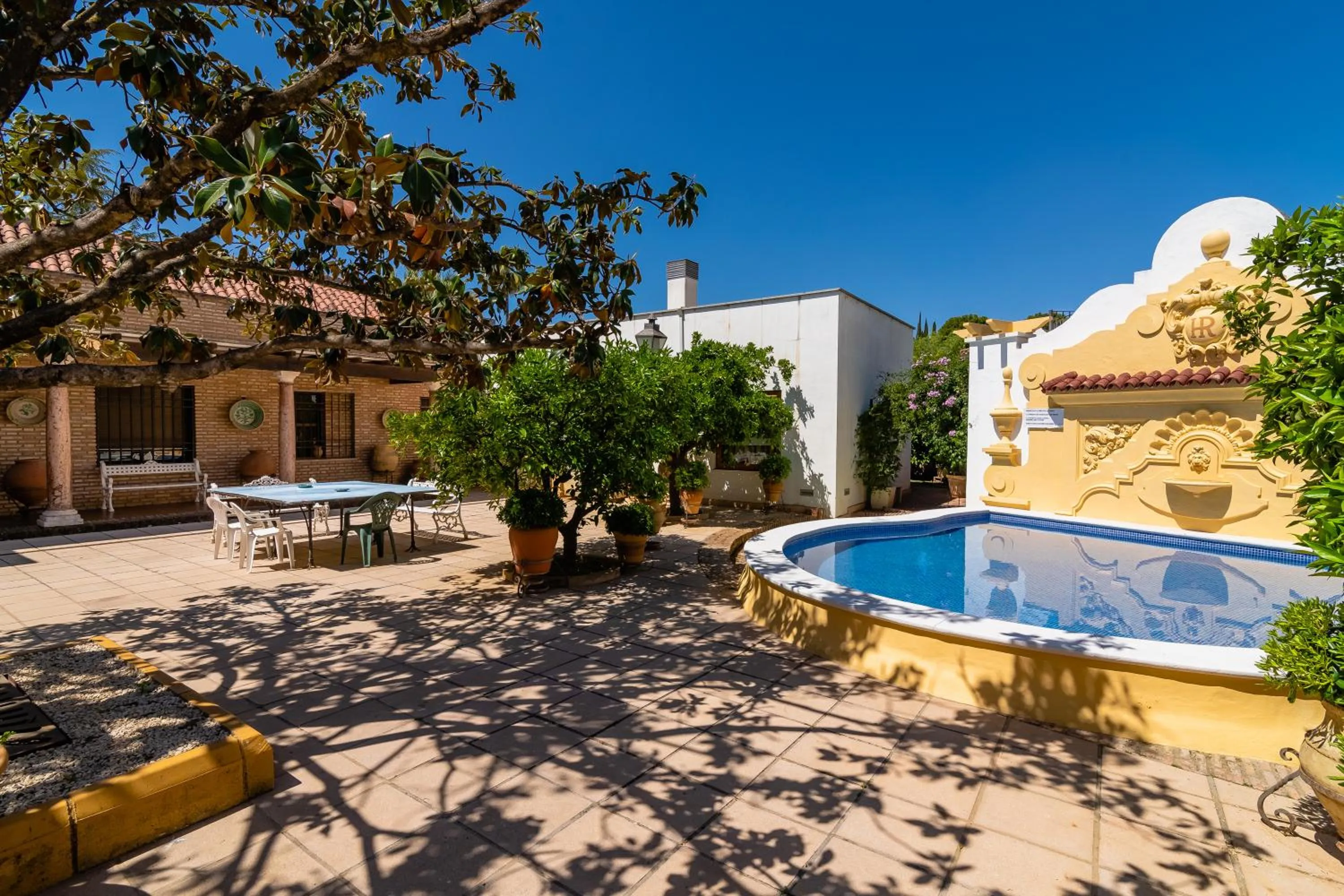 Patio in Hotel Riad Arruzafa