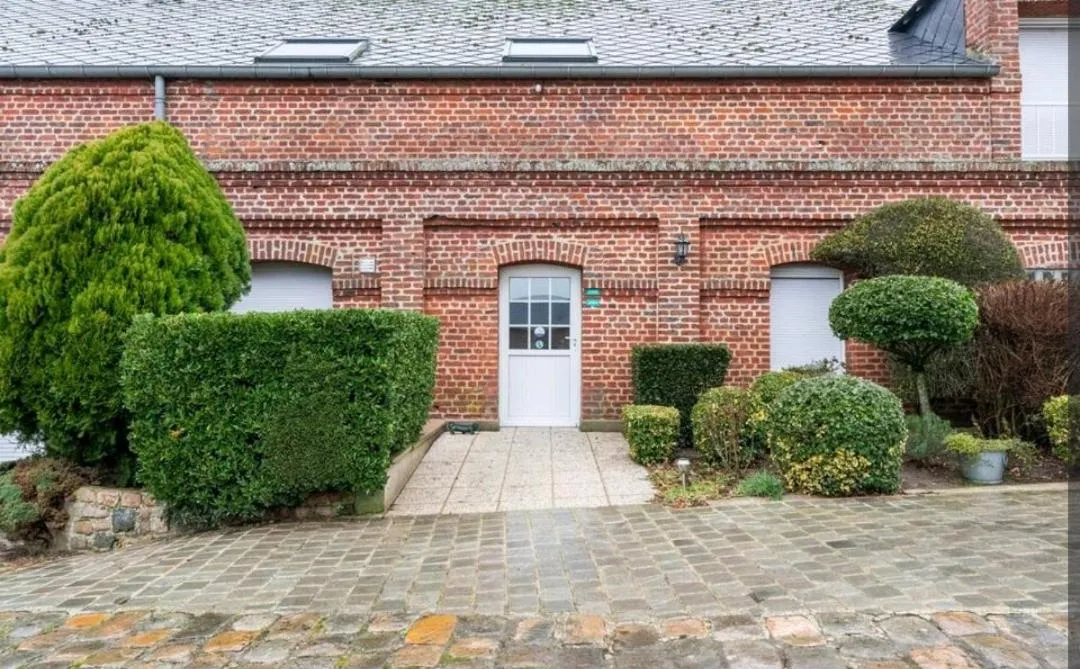 Facade/entrance in Studio Ferme de Bonavis