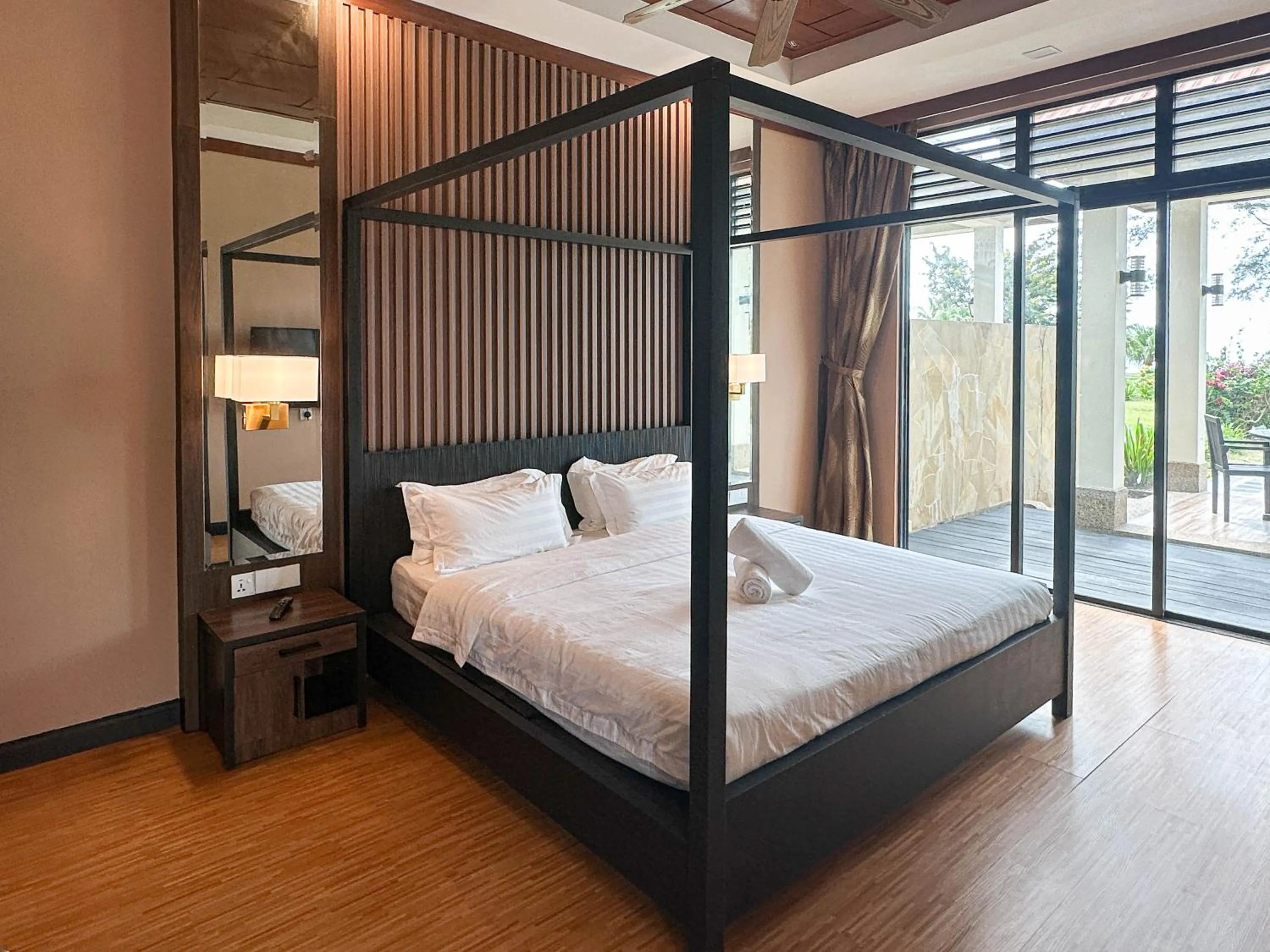 Bed in Bonheur at Karambunai