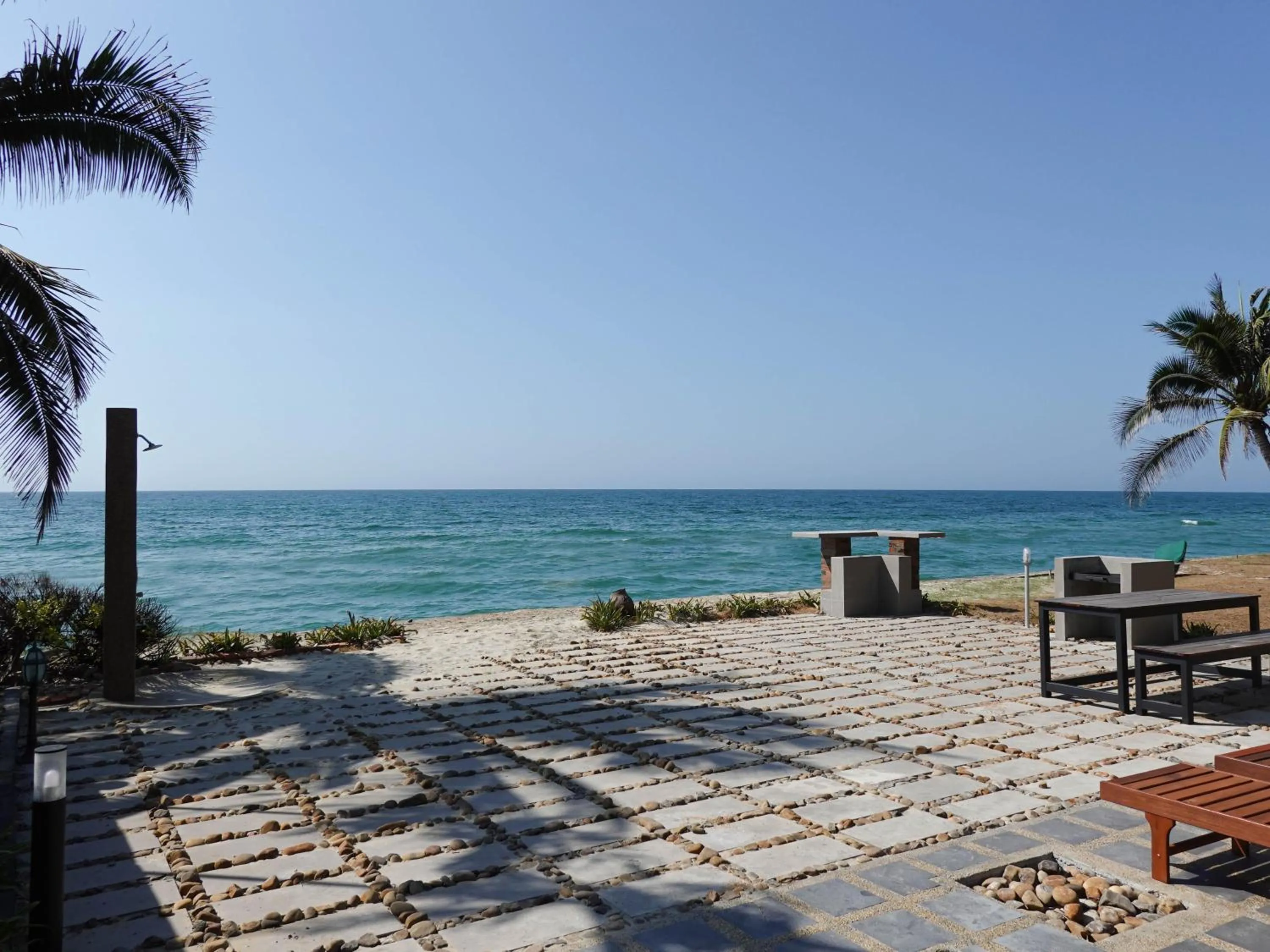 Day in Bonheur at Karambunai