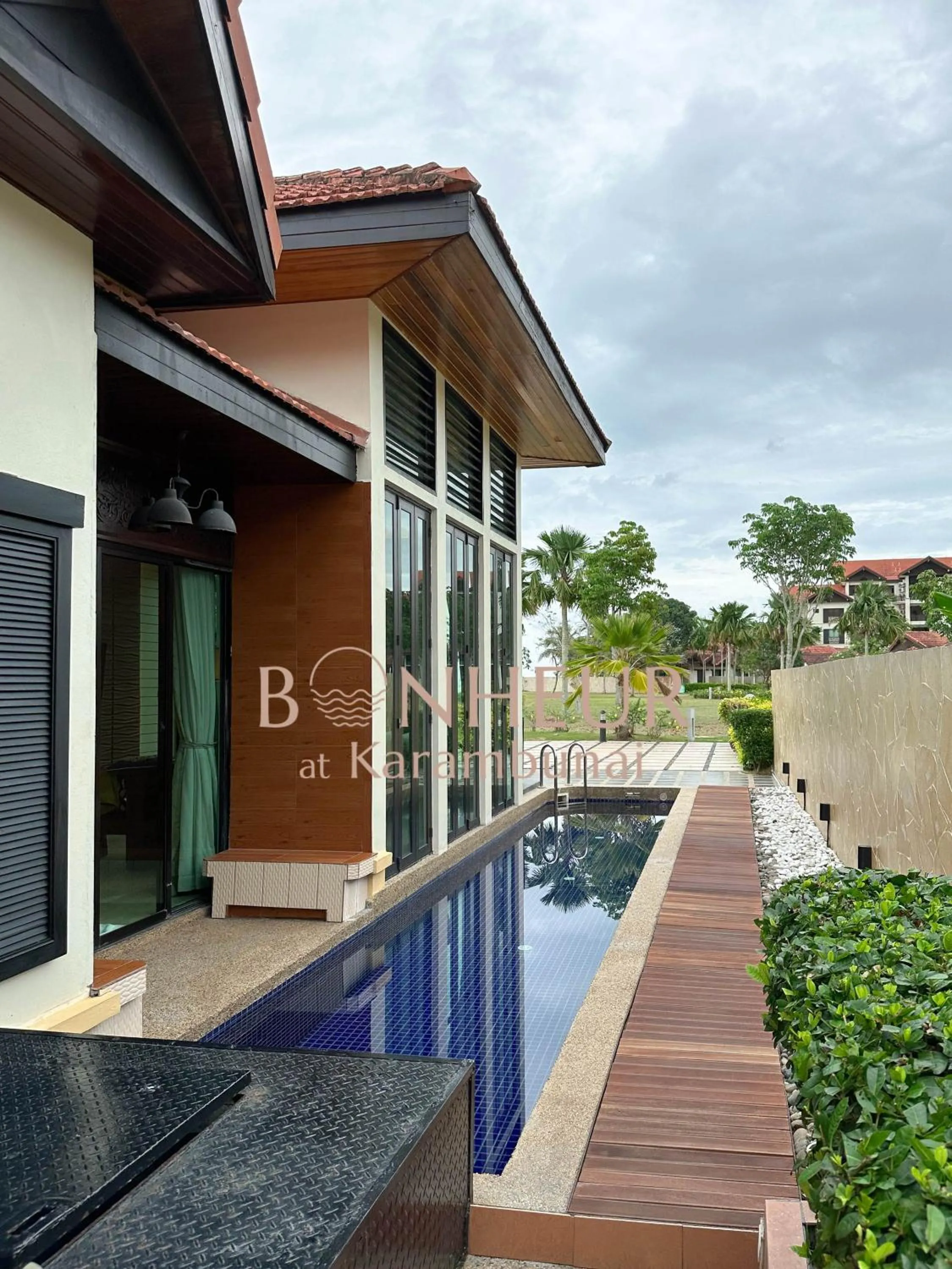 Patio in Bonheur at Karambunai