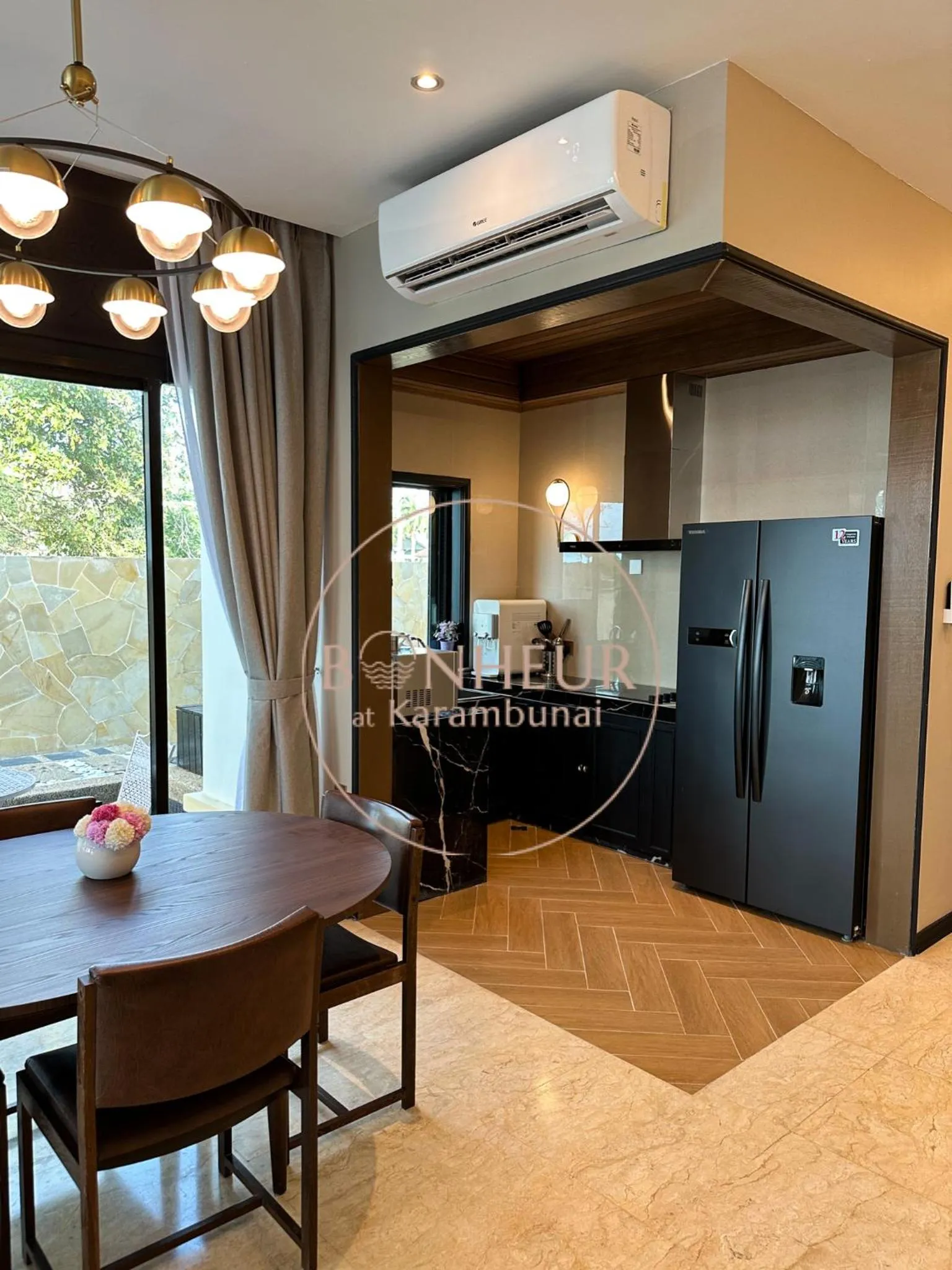 Kitchen or kitchenette in Bonheur at Karambunai