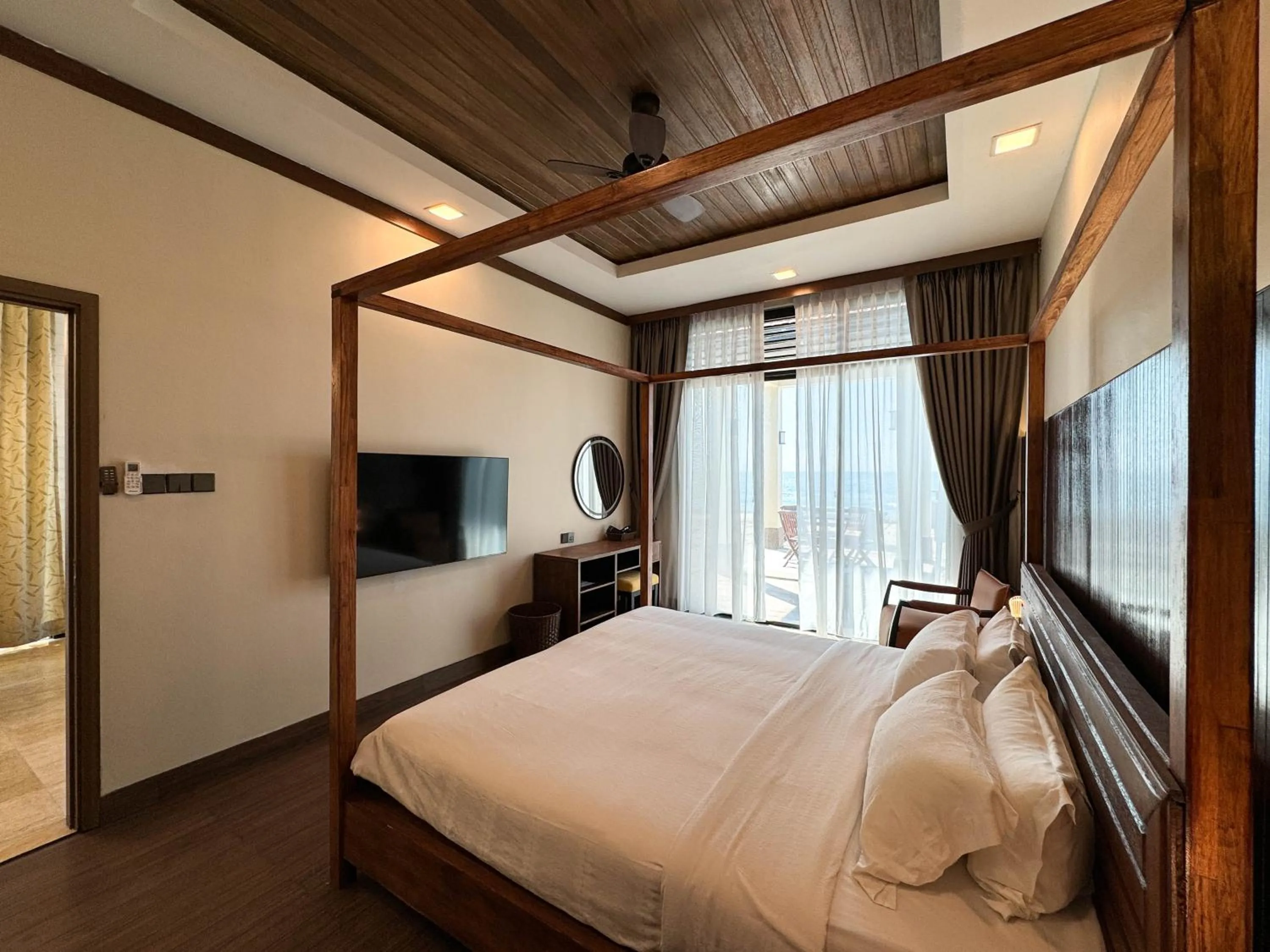 Bed in Bonheur at Karambunai