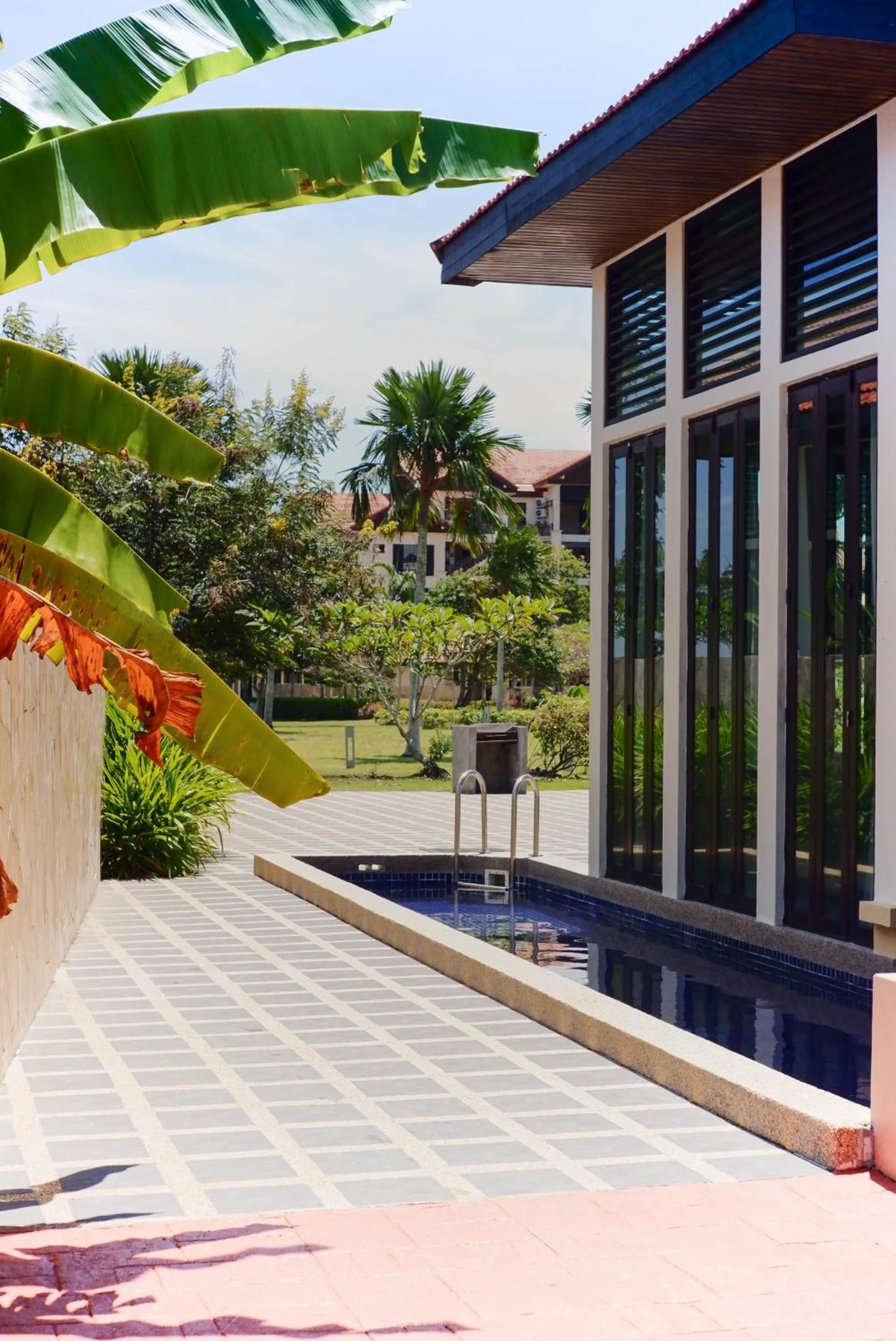 Garden in Bonheur at Karambunai