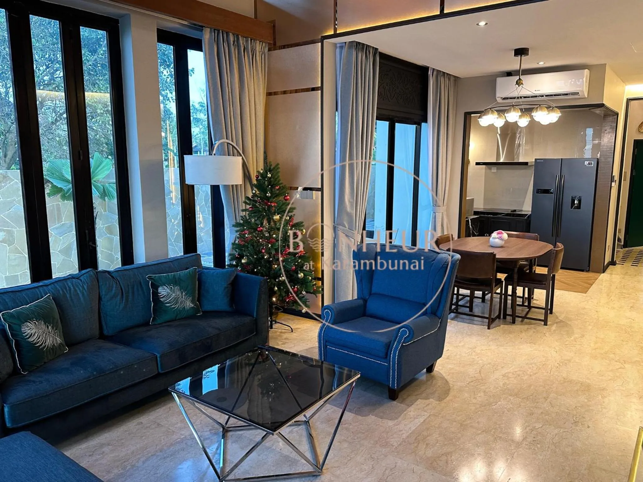 Communal lounge/ TV room in Bonheur at Karambunai