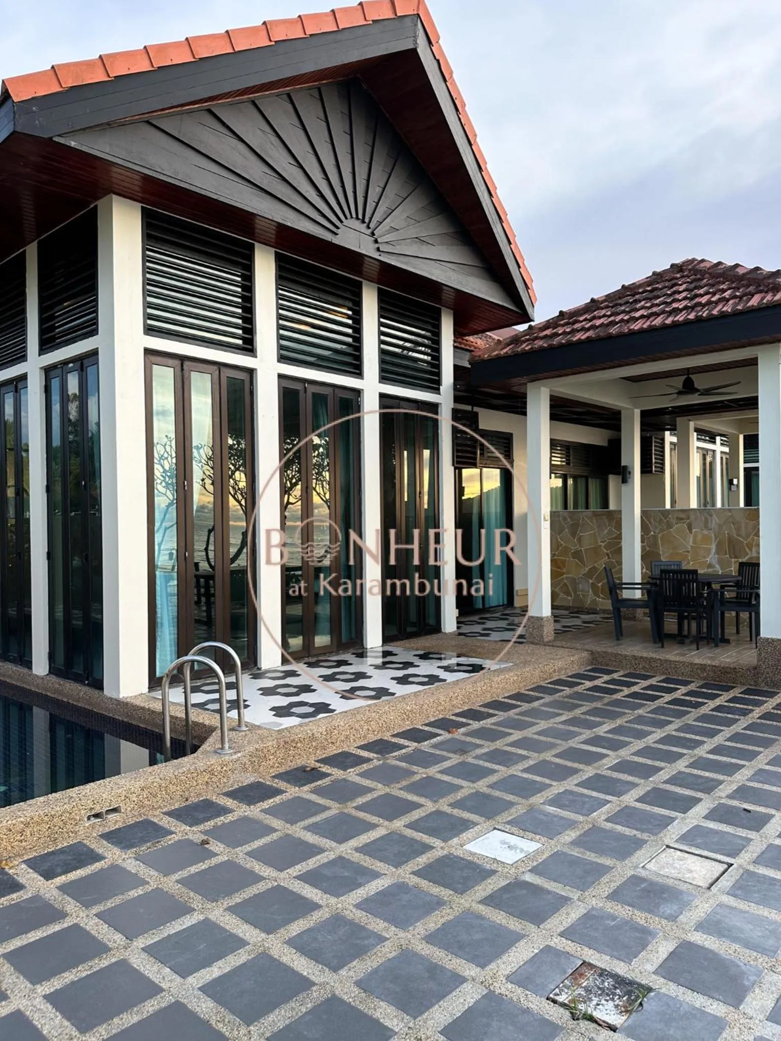 Patio in Bonheur at Karambunai