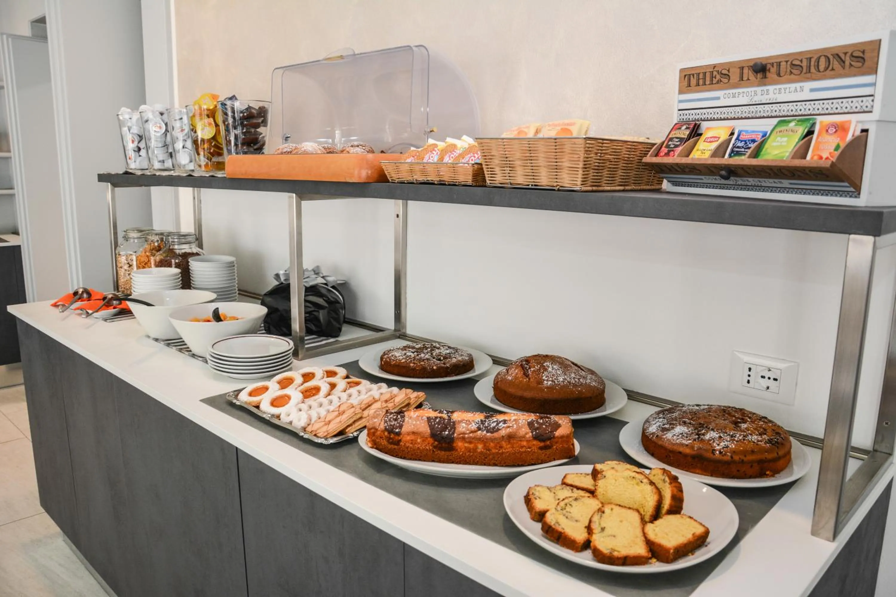 Food and drinks in Hotel Aurora & Appartamenti