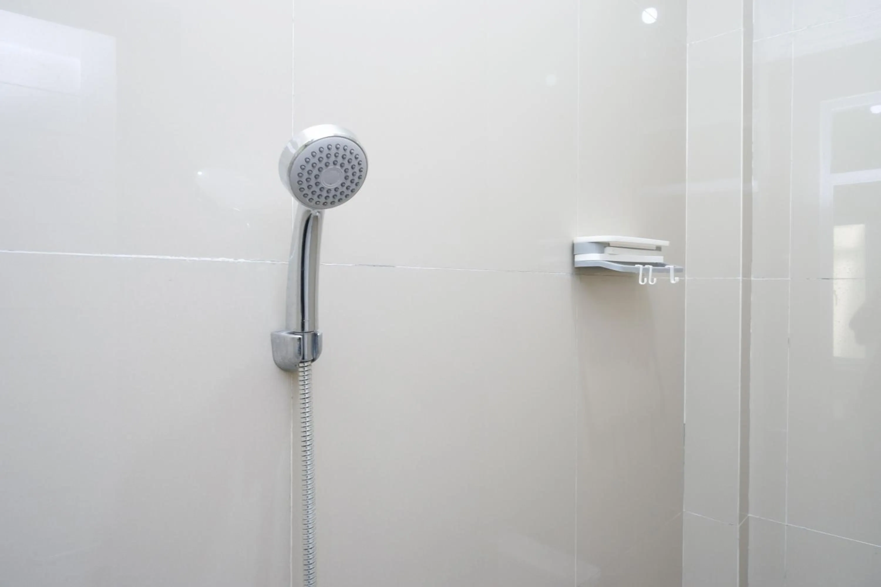 Bathroom in RedDoorz Syariah near Gerbang Tol Krapyak 2 Semarang