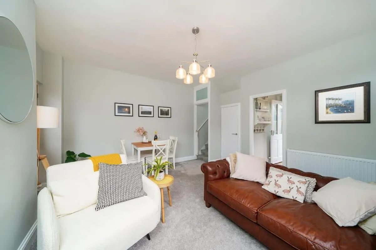 Robins Nest Cottage