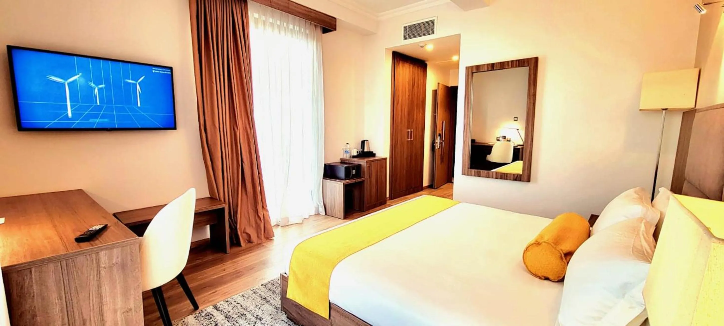 Bedroom, Bed in TH BonRoyal Hotel