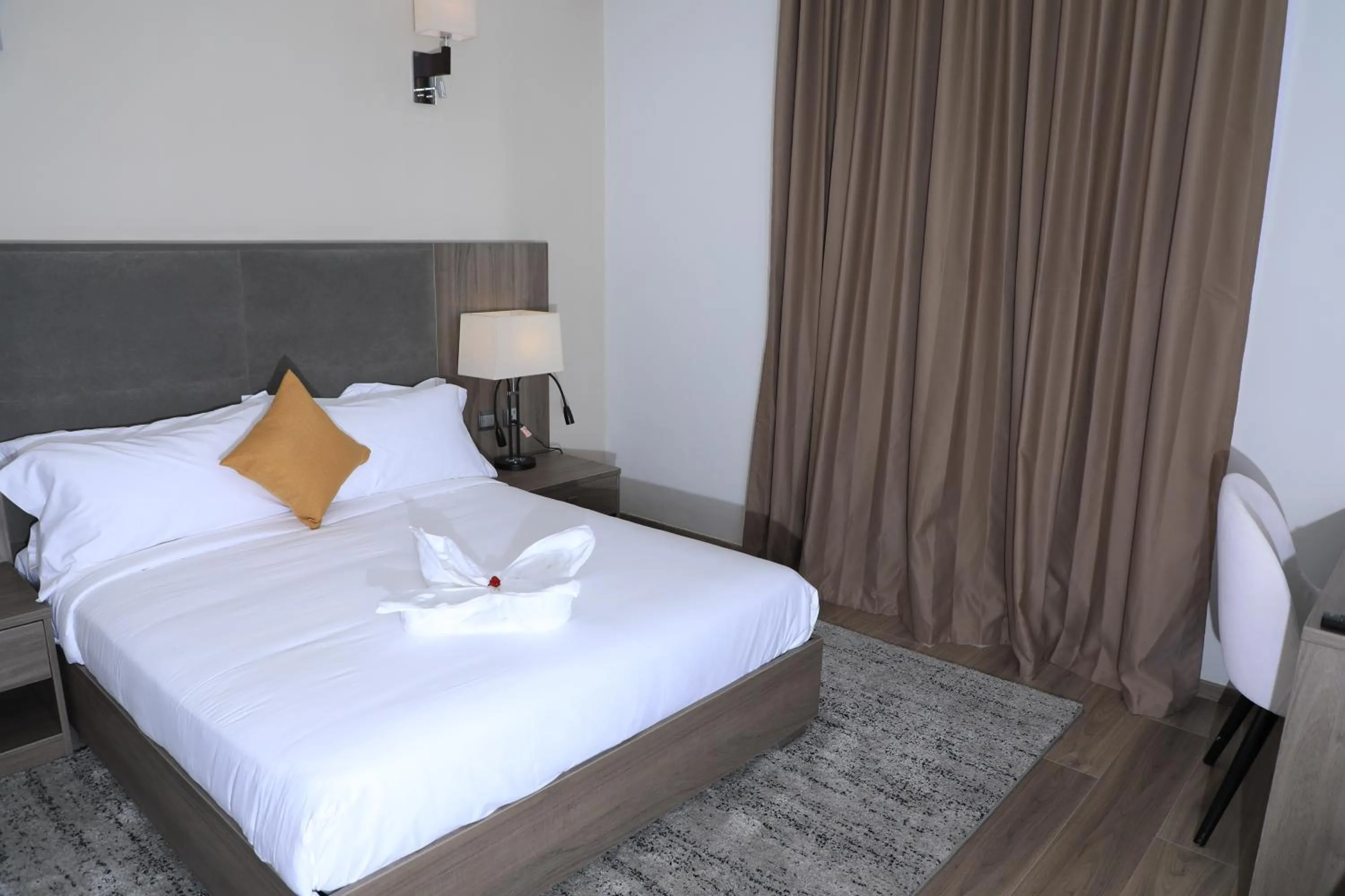 Bed in TH BonRoyal Hotel