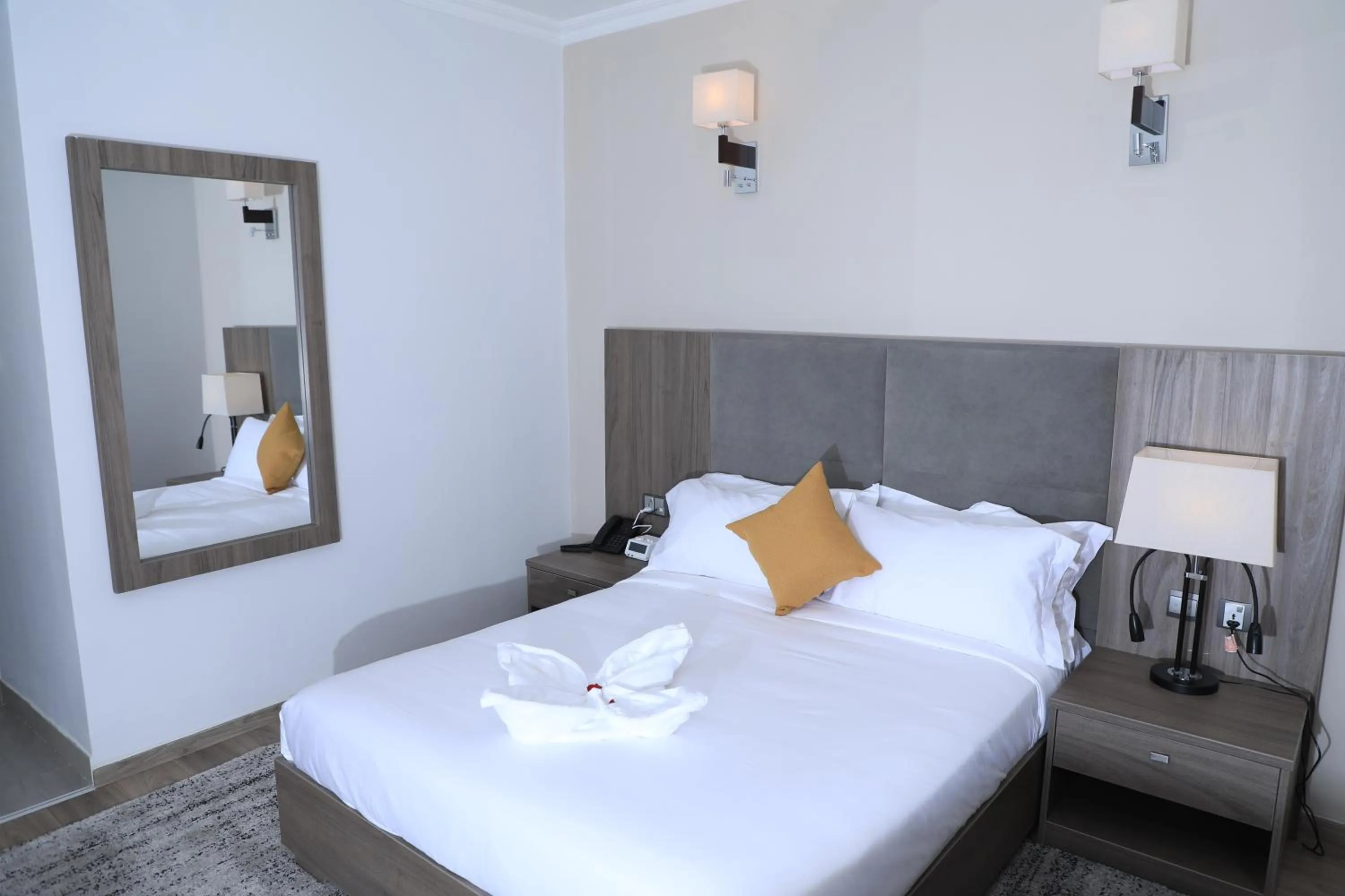 Bed in TH BonRoyal Hotel