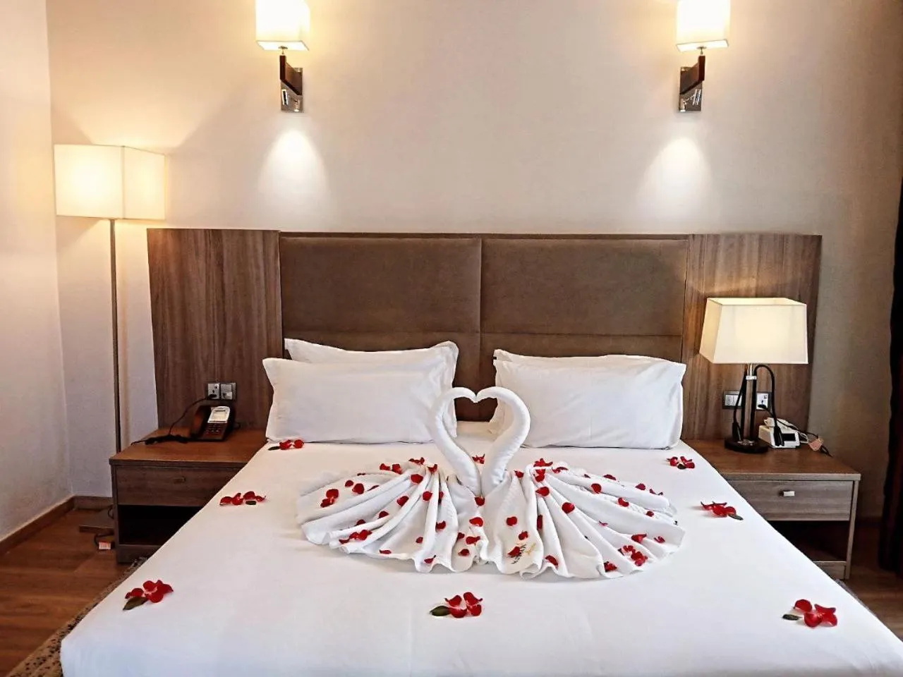 Bed in TH BonRoyal Hotel