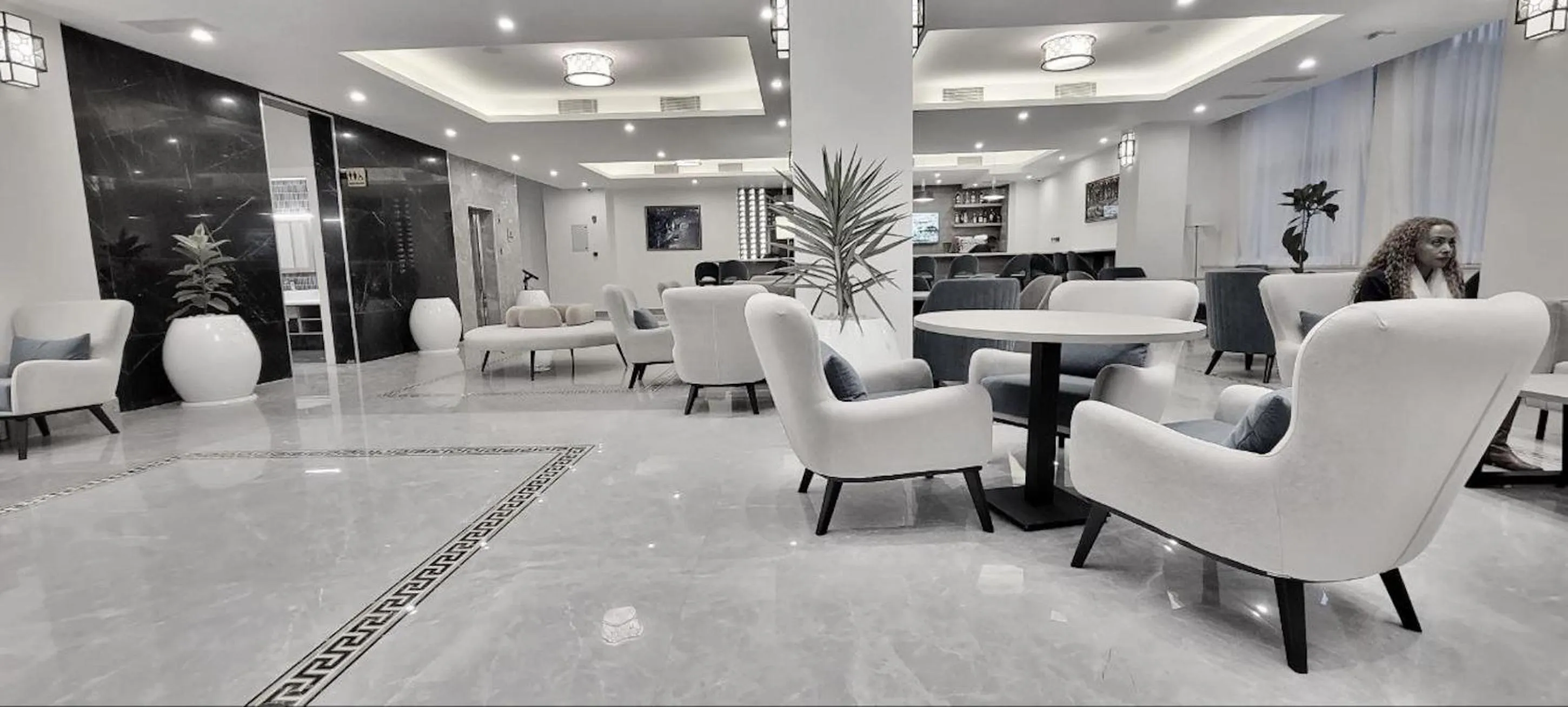 Lobby or reception in TH BonRoyal Hotel