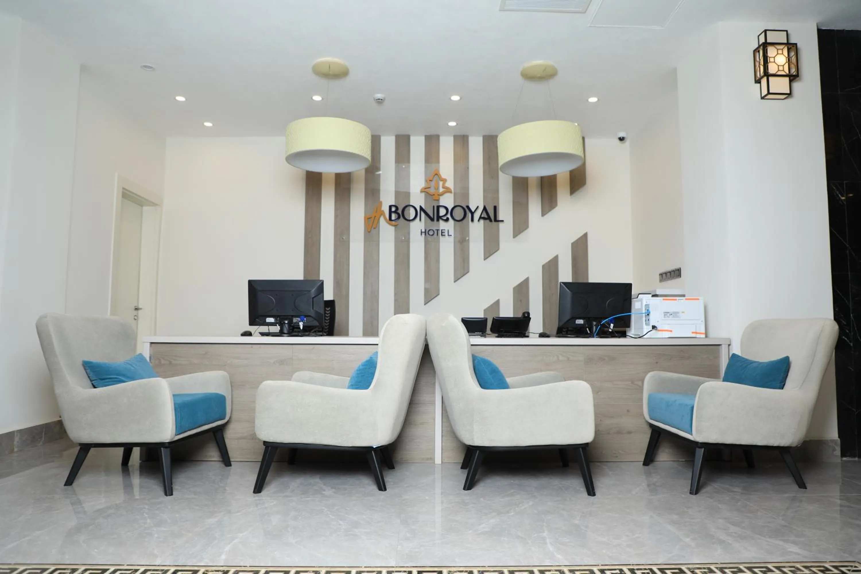 Lobby or reception in TH BonRoyal Hotel