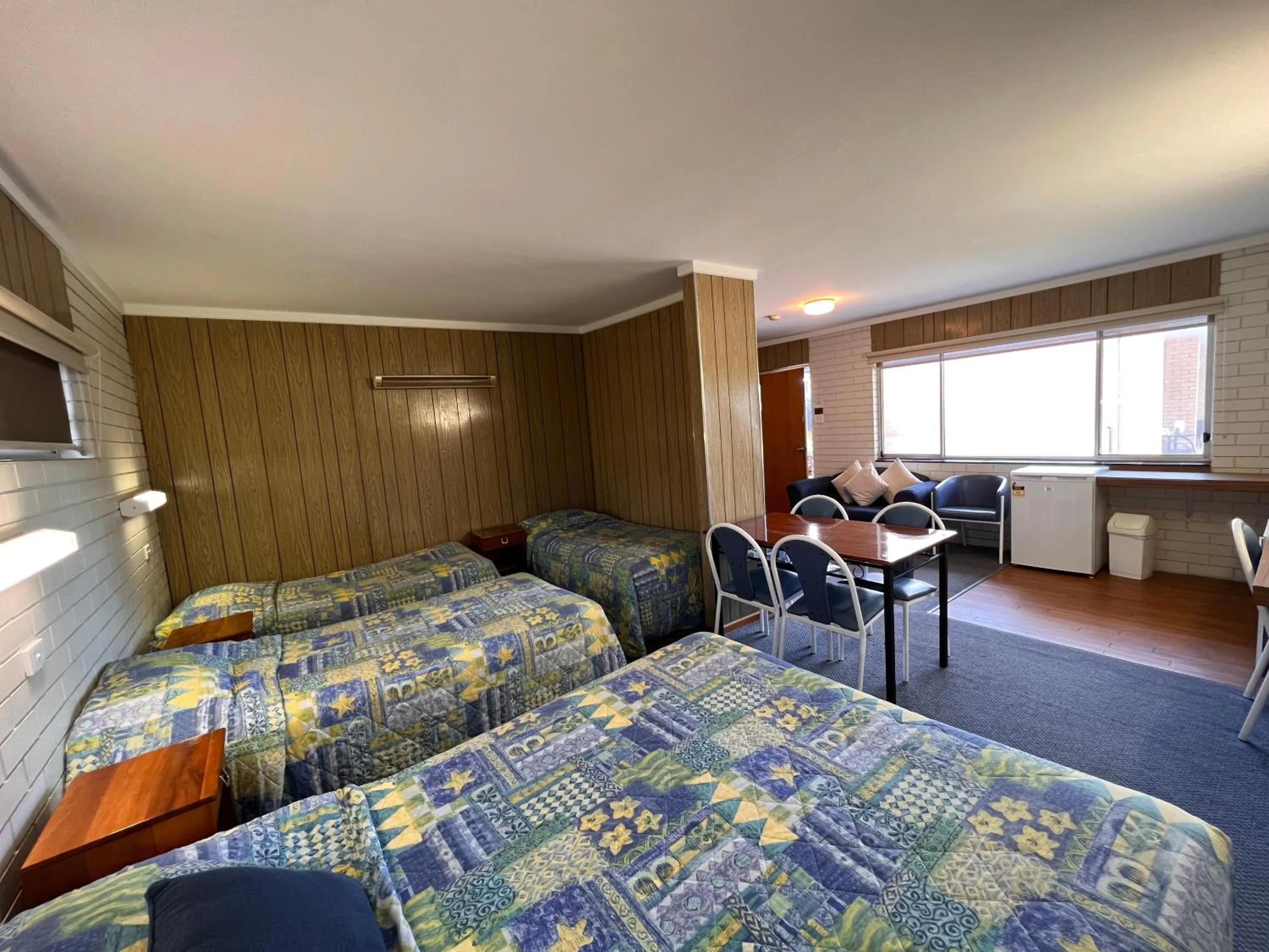 Bed in Sturt Motel Balranald