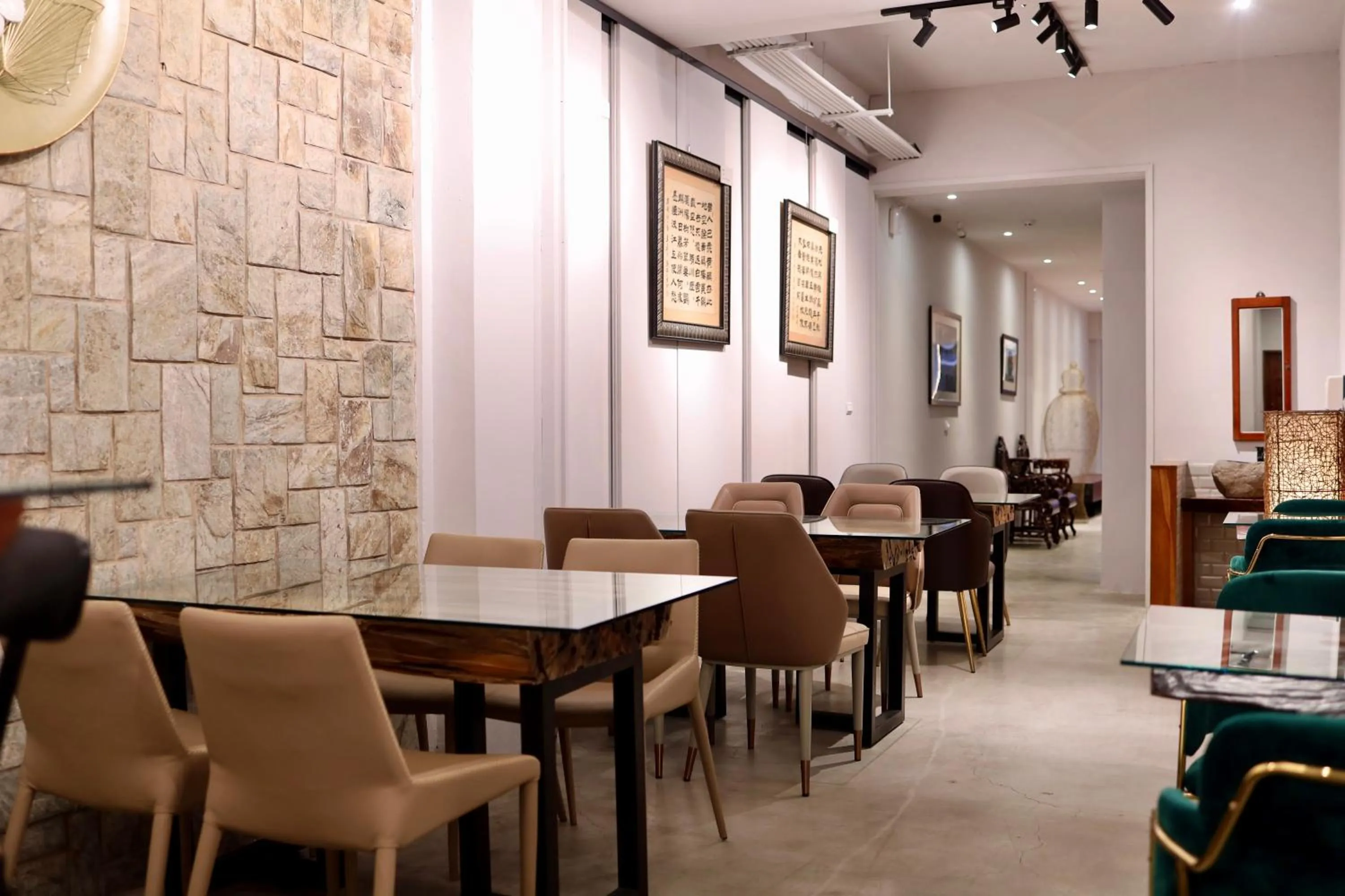 Restaurant/places to eat in The MSUG Hotel